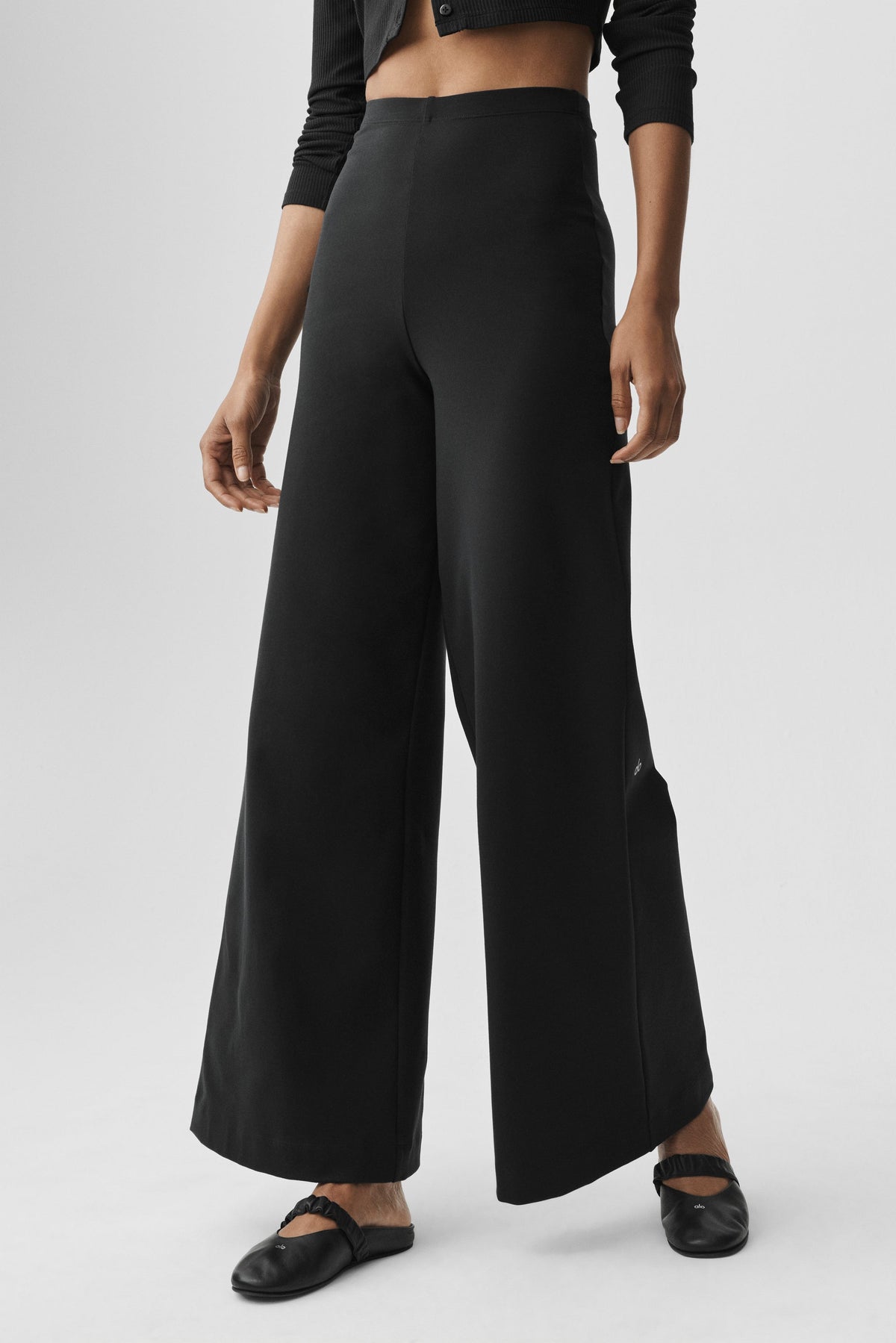 Alo Yoga Airbrush High-Waist Wide Leg Pant (Regular) - Black - imagen 3