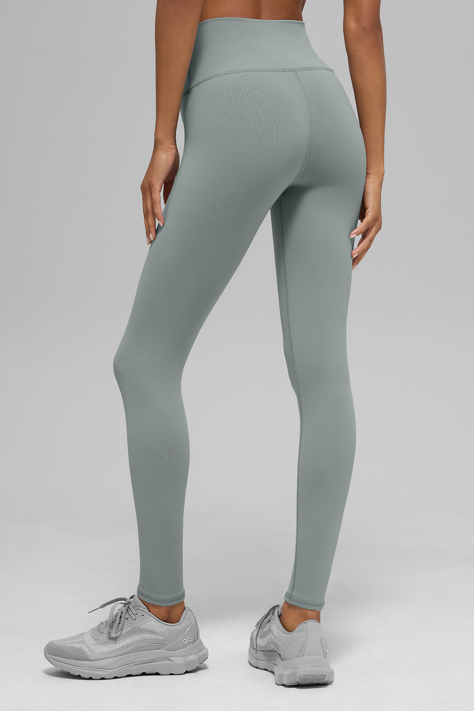 Alo Yoga High-Waist Airbrush Legging - Lunar Grey - imagen 3