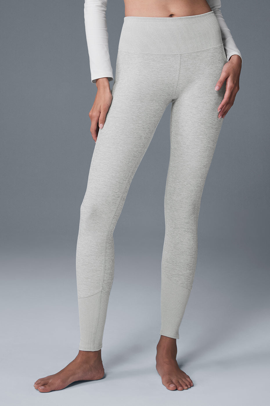 Alo Yoga High-Waist Alosoft Lounge Legging - Athletic Heather Grey - imagen 2