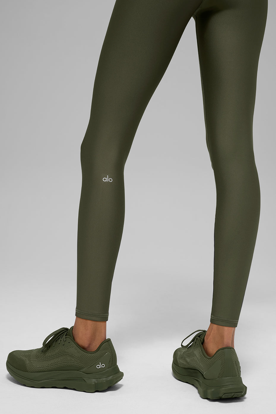 Alo Yoga 7/8 High-Waist Airlift Legging - Green Olive - imagen 4