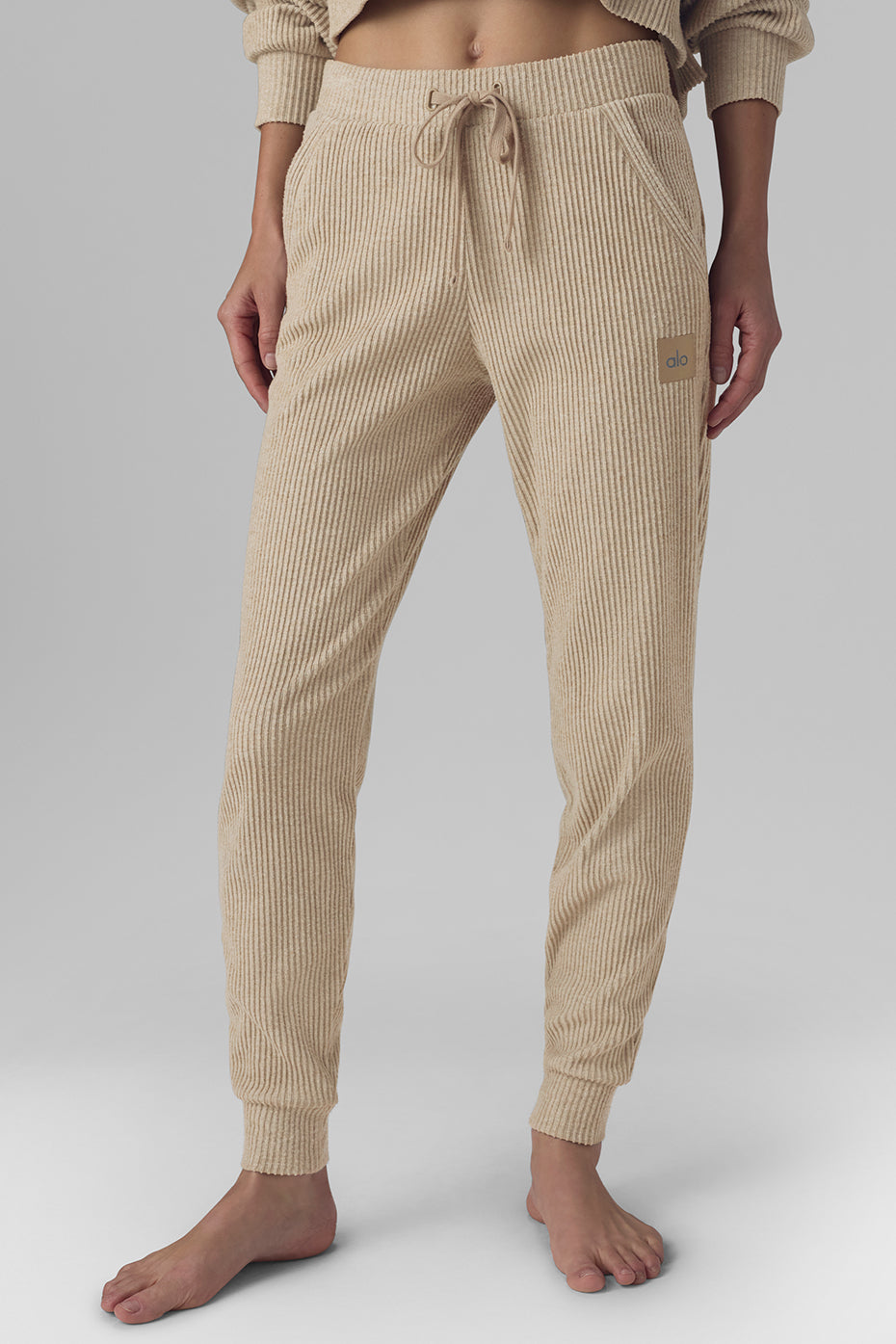 Alo Yoga Muse Sweatpant - Gravel Heather - imagen 3