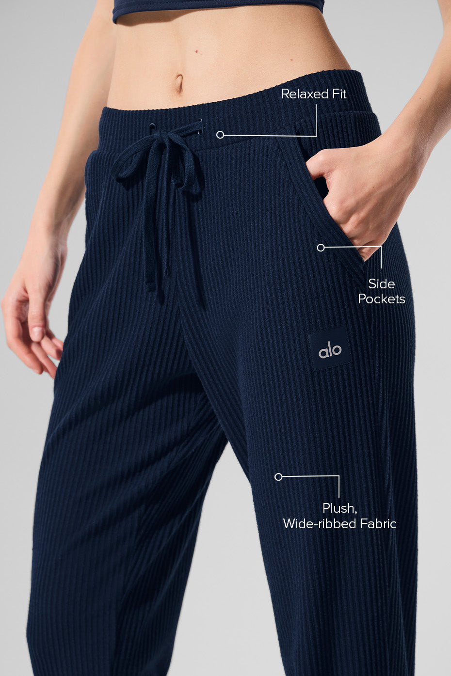 Alo Yoga Muse Sweatpant - Navy - imagen 2