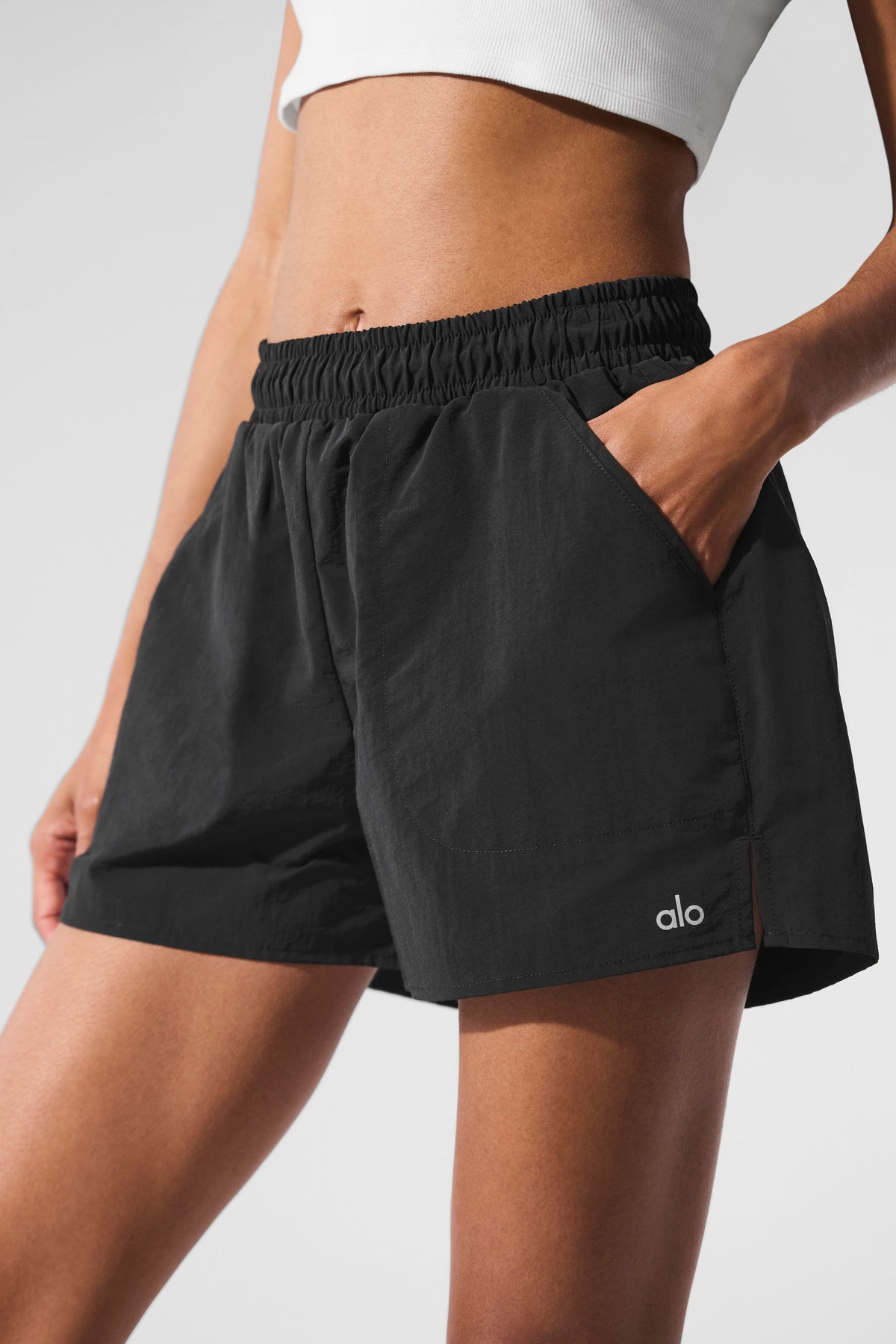 Alo Yoga Alumni Short - Black - imagen 4
