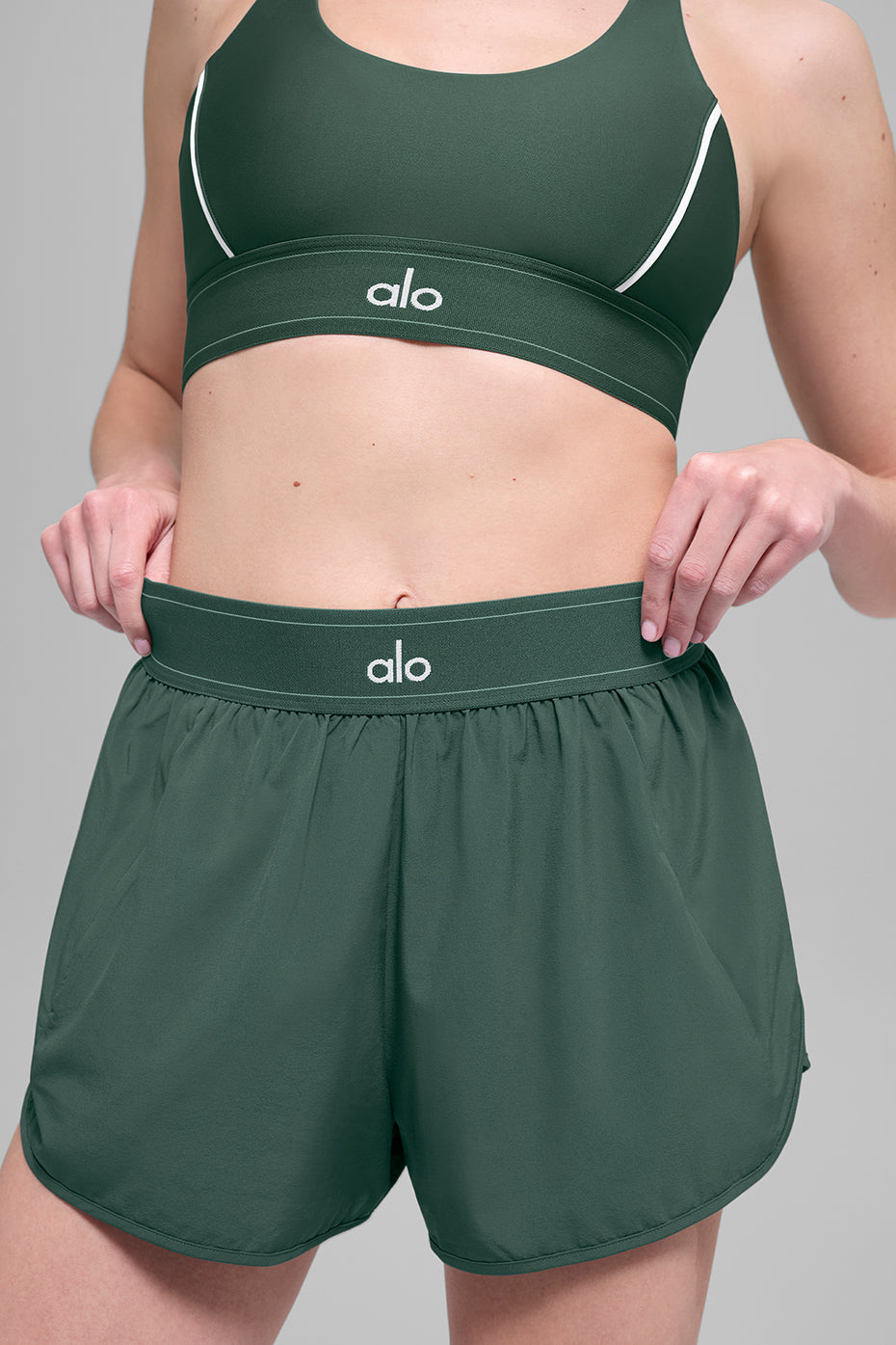 Alo Yoga Match Point Short - Clover Green - imagen 3