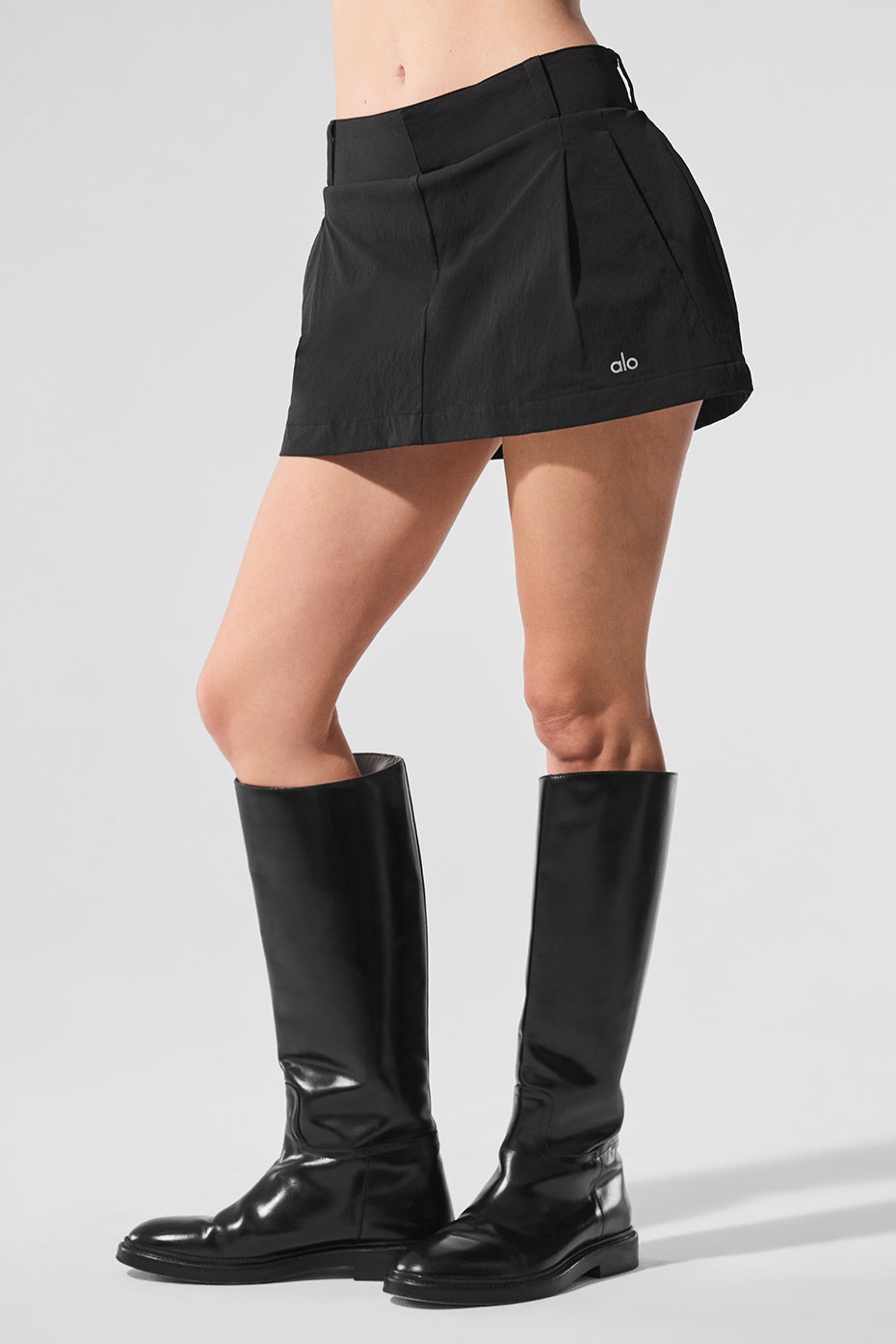 Alo Yoga Fan Club Mini Skirt - Black - imagen 4
