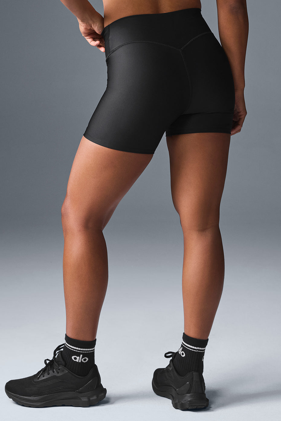 Alo Yoga 5" Airlift Energy Short - Black - imagen 3