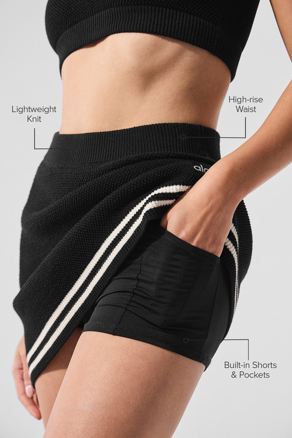 Alo Yoga Tennis Club Sweater Knit Skirt - Black/Ivory - imagen 2