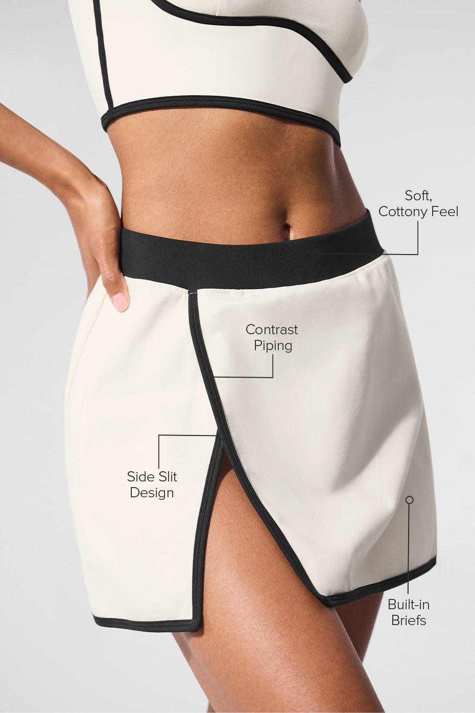 Alo Yoga Airbrush Streamlined Skirt - Ivory/Black - imagen 2