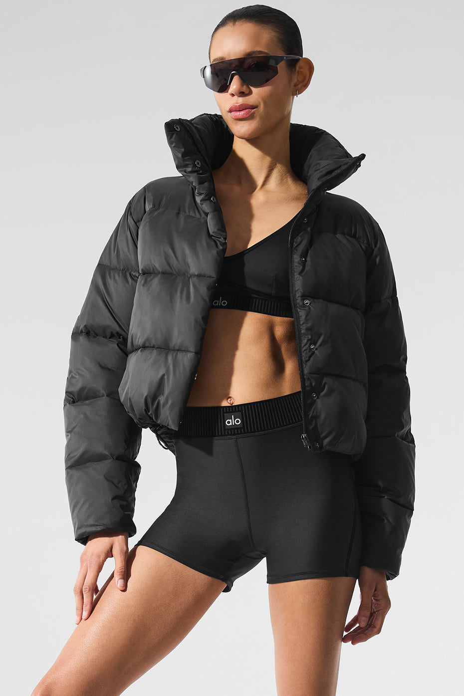Alo Yoga Airlift High-Waist Line Up Short - Black - imagen 4