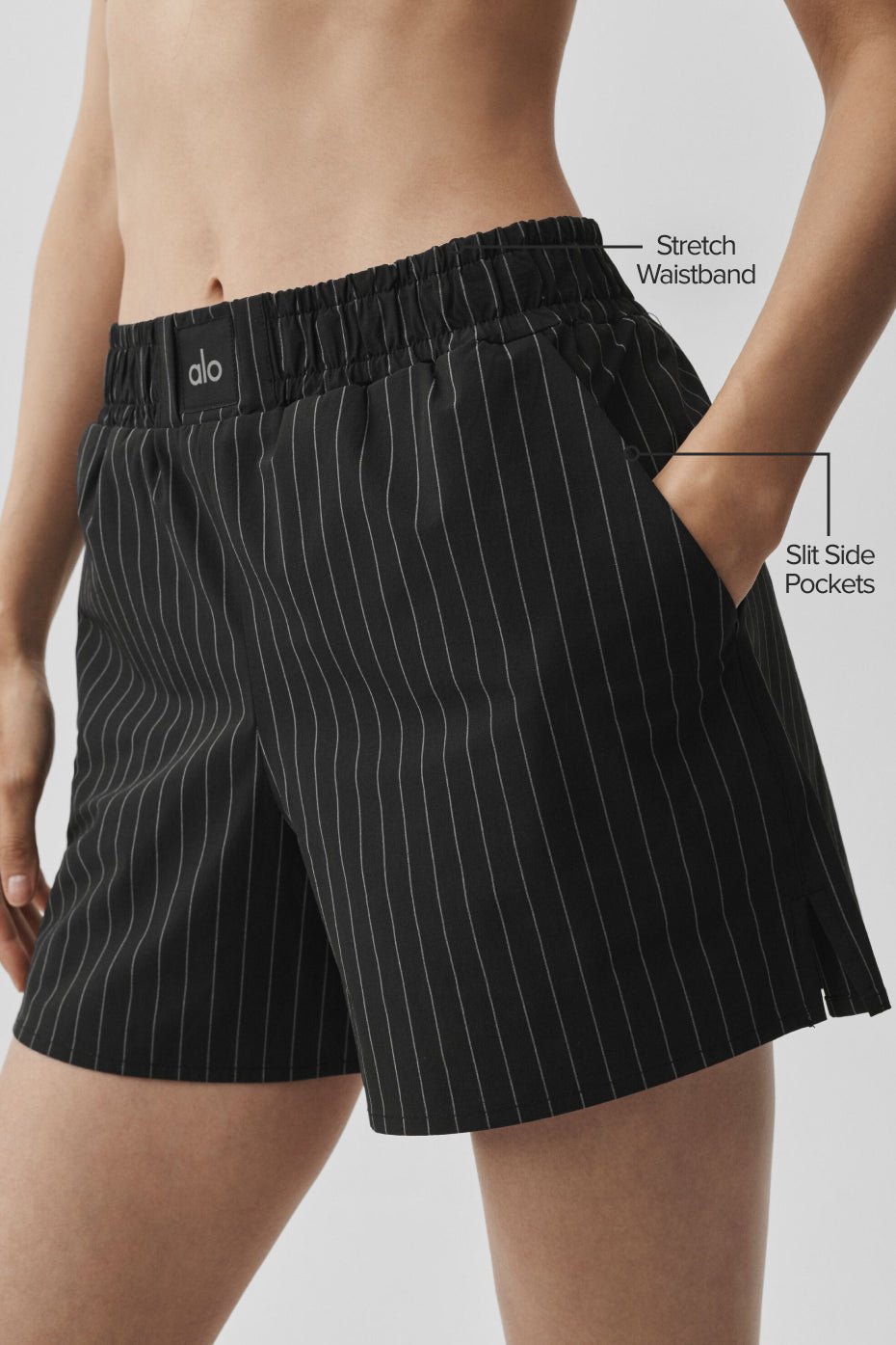 Alo Yoga Pinstripe Daylight Boxer Short - Black/Titanium - imagen 2