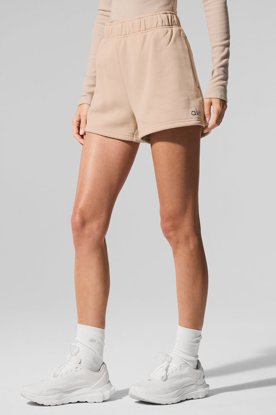 Alo Yoga Accolade Short - Macadamia - imagen 1