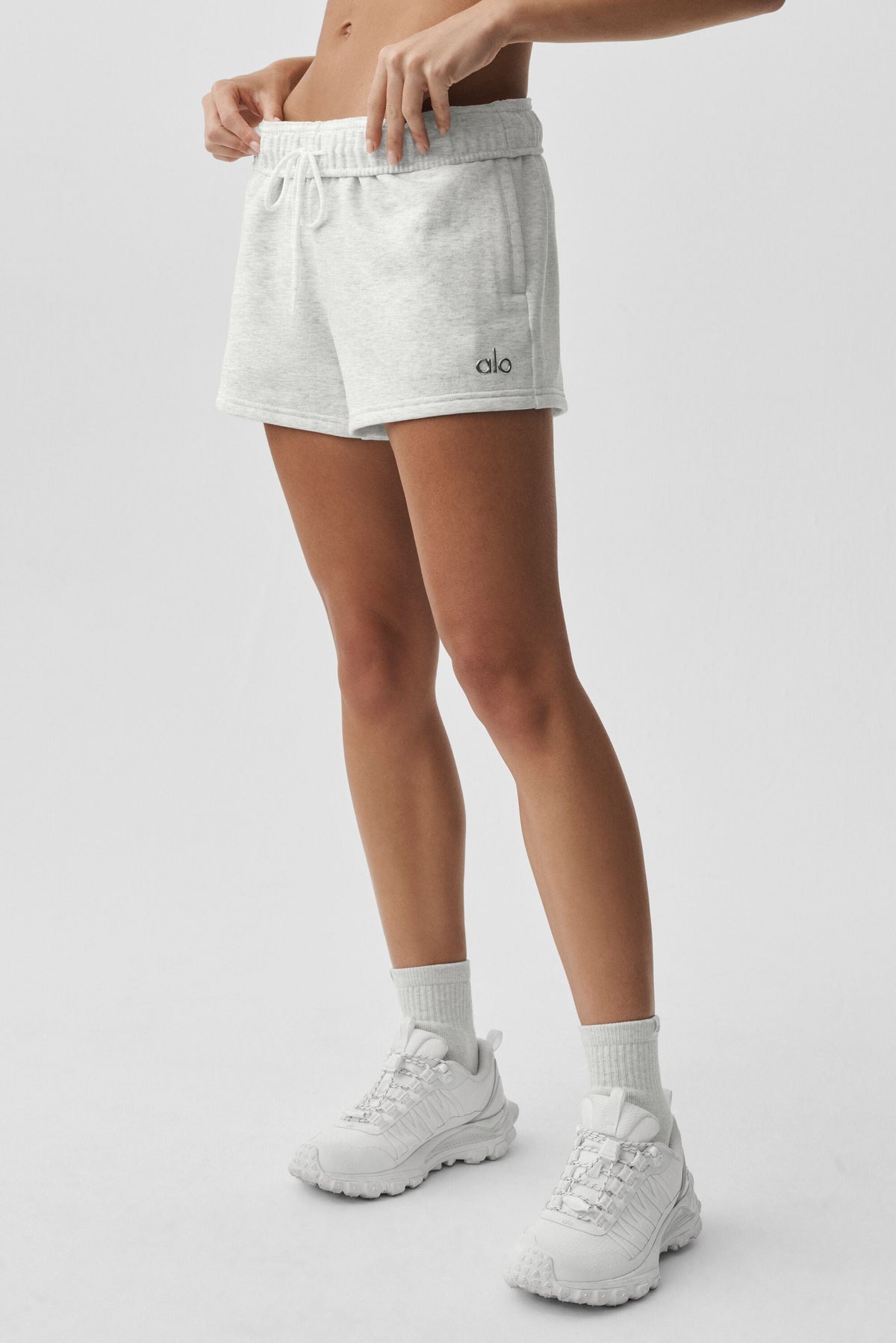 Alo Yoga Accolade Short - White Heather - imagen 4