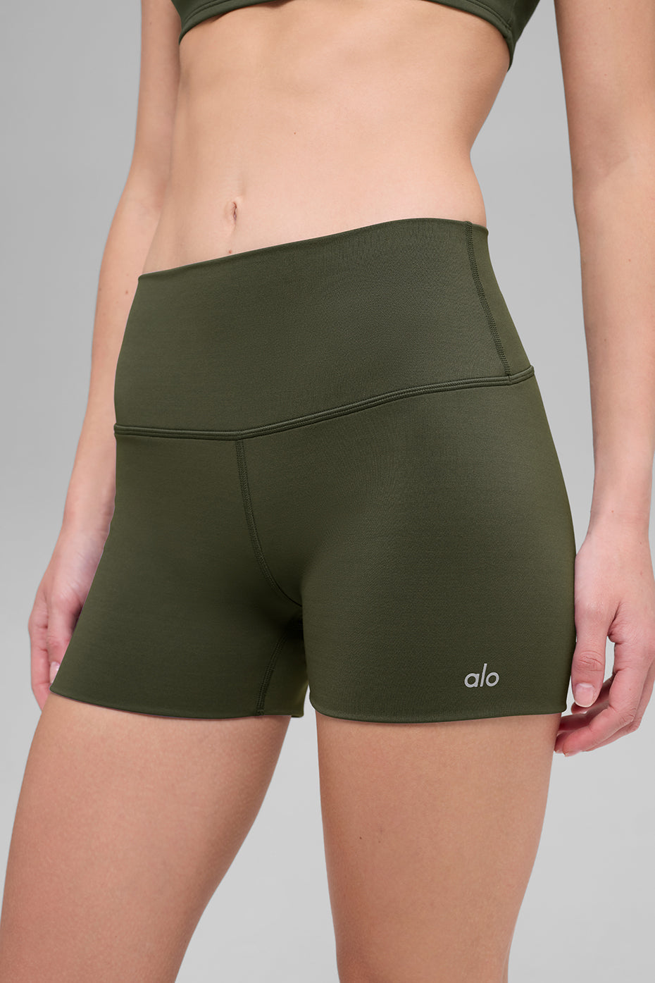 Alo Yoga 3" ALO Softsculpt High-Waist Precision Short - Green Olive - imagen 3