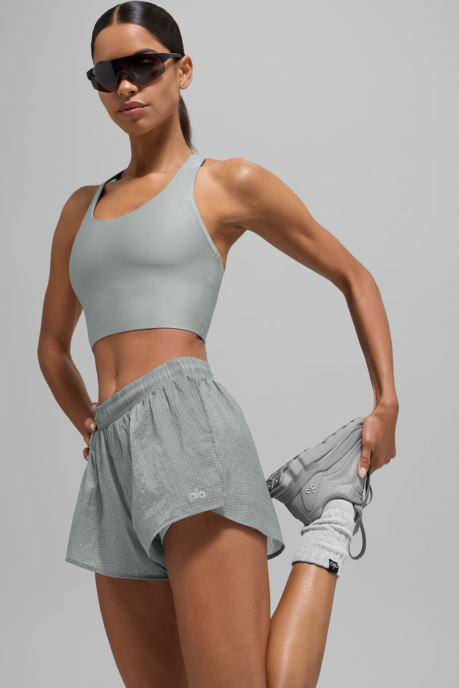 Alo Yoga Game Time Short - Lunar Grey - imagen 1