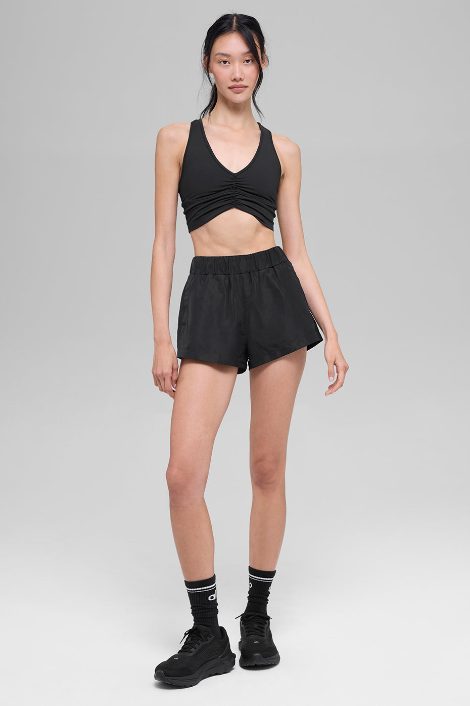 Alo Yoga High-Waist Socialite Short - Black - imagen 5
