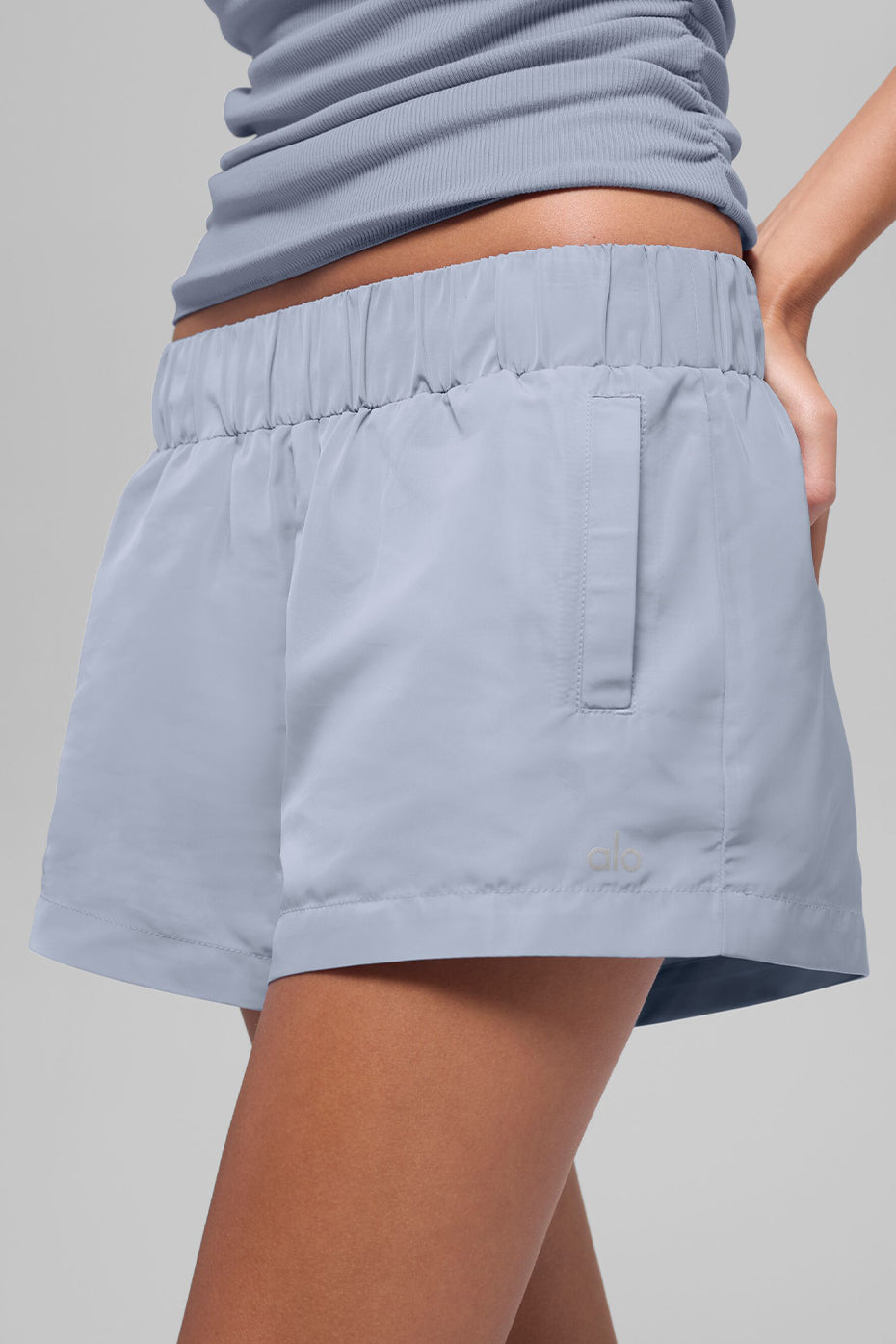 Alo Yoga High-Waist Socialite Short - Winter Frost - imagen 3