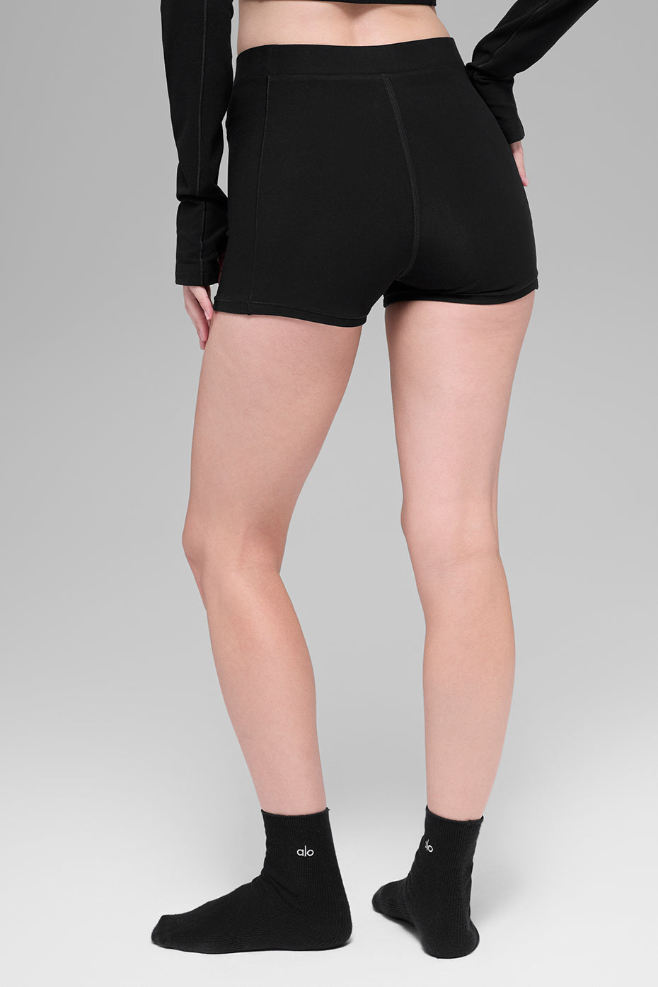 Alo Yoga Alosoft Sincere Micro Short - Black - imagen 4