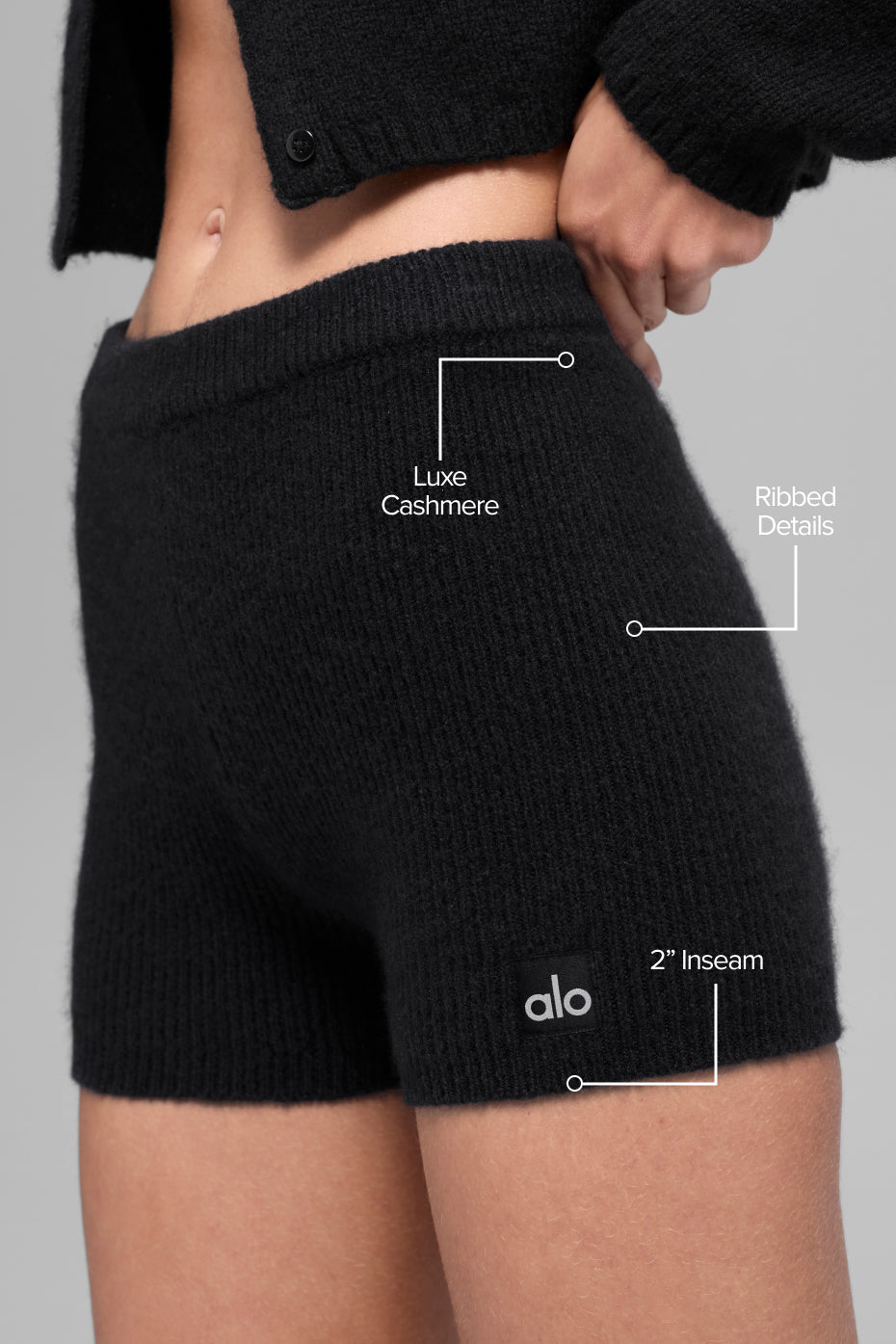 Alo Yoga Wool Cashmere Ribbed Noble Short - Black - imagen 2