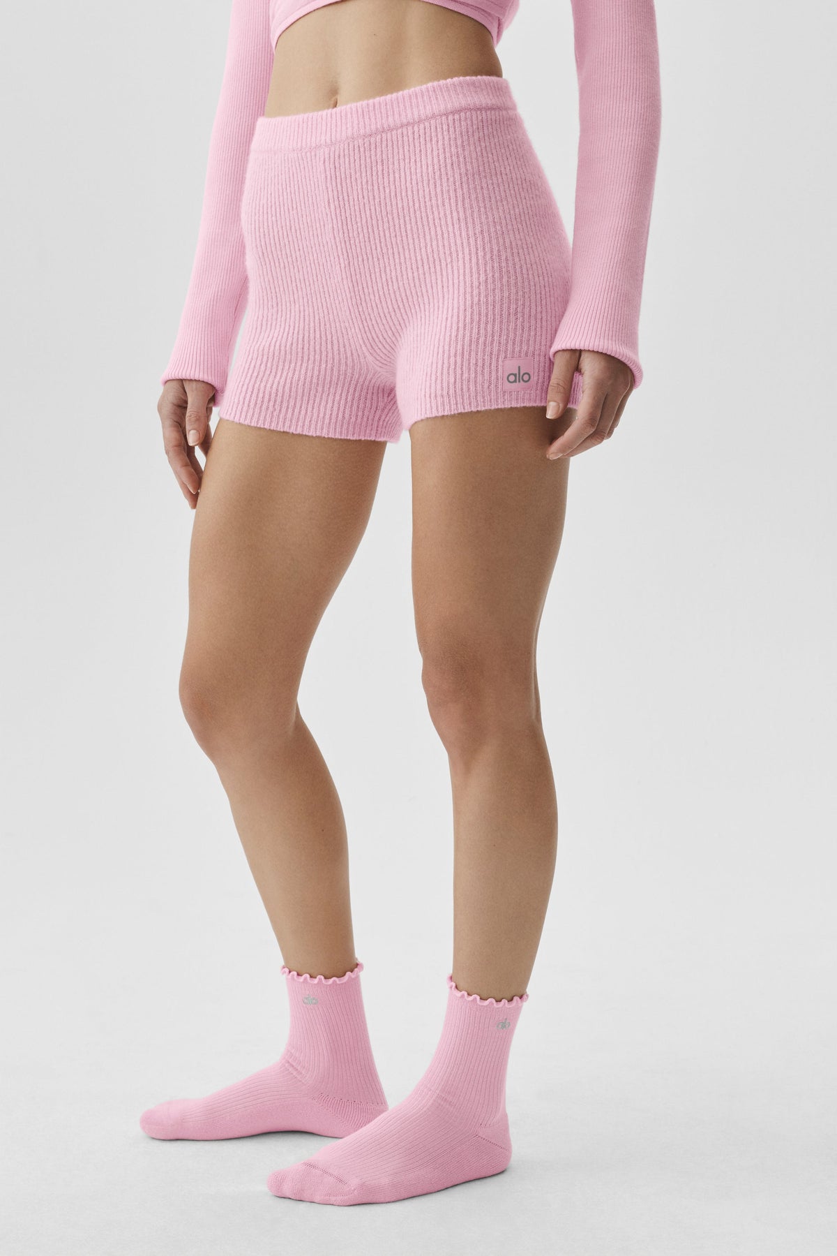 Alo Yoga Wool Cashmere Ribbed Noble Short - Pink Marshmallow - imagen 2