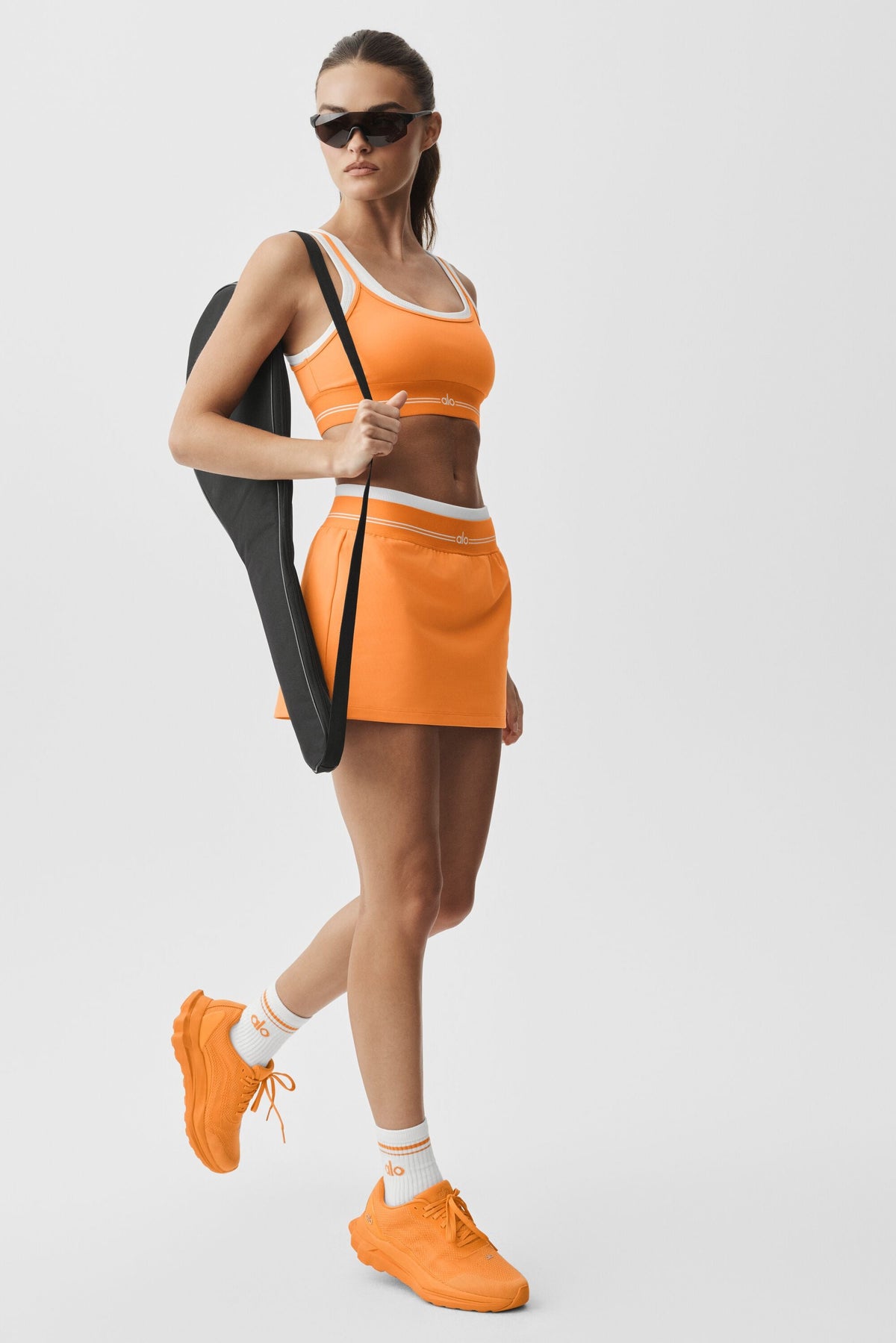 Alo Yoga Airbrush Better Together Tennis Skirt - Satsuma Breeze/White - imagen 5