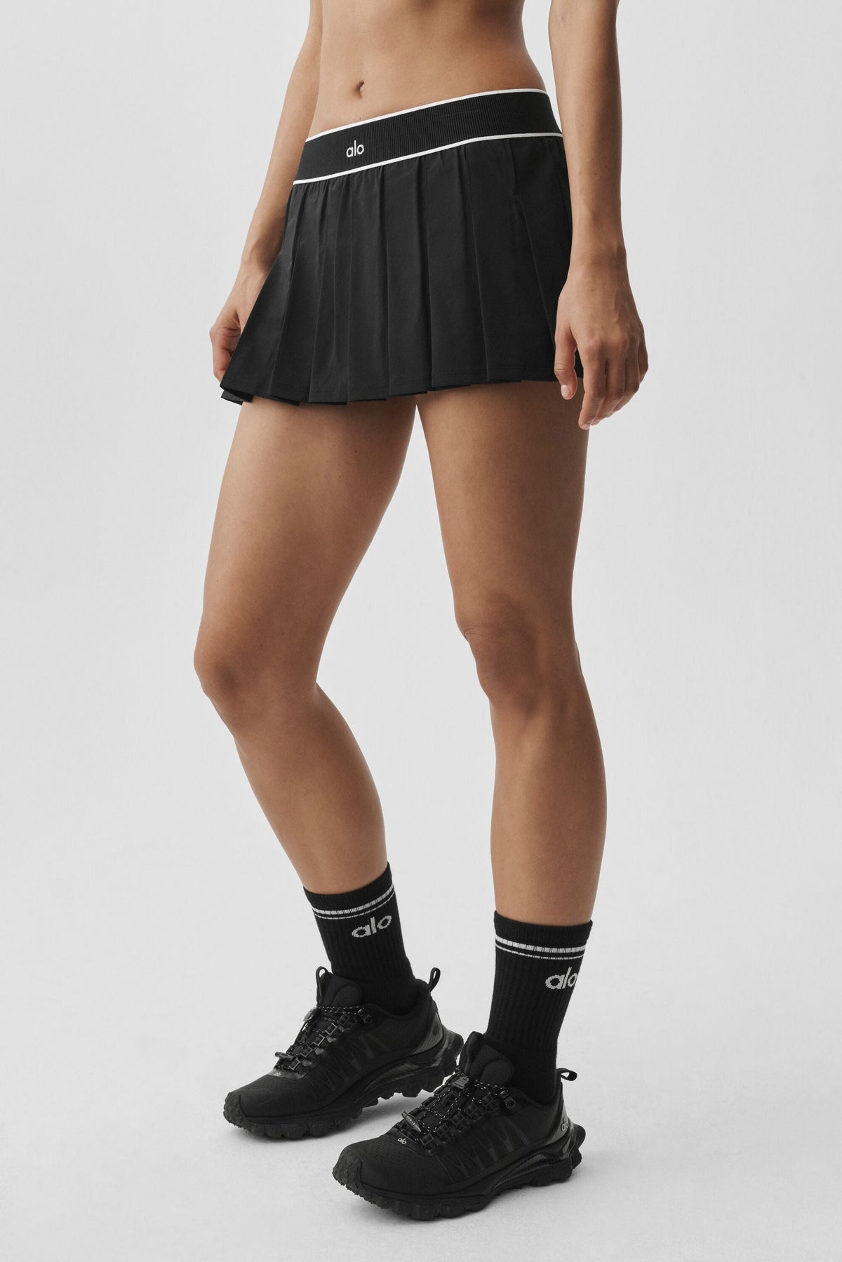 Alo Yoga Low-Rise Amp It Up Tennis Skirt - Black - imagen 1