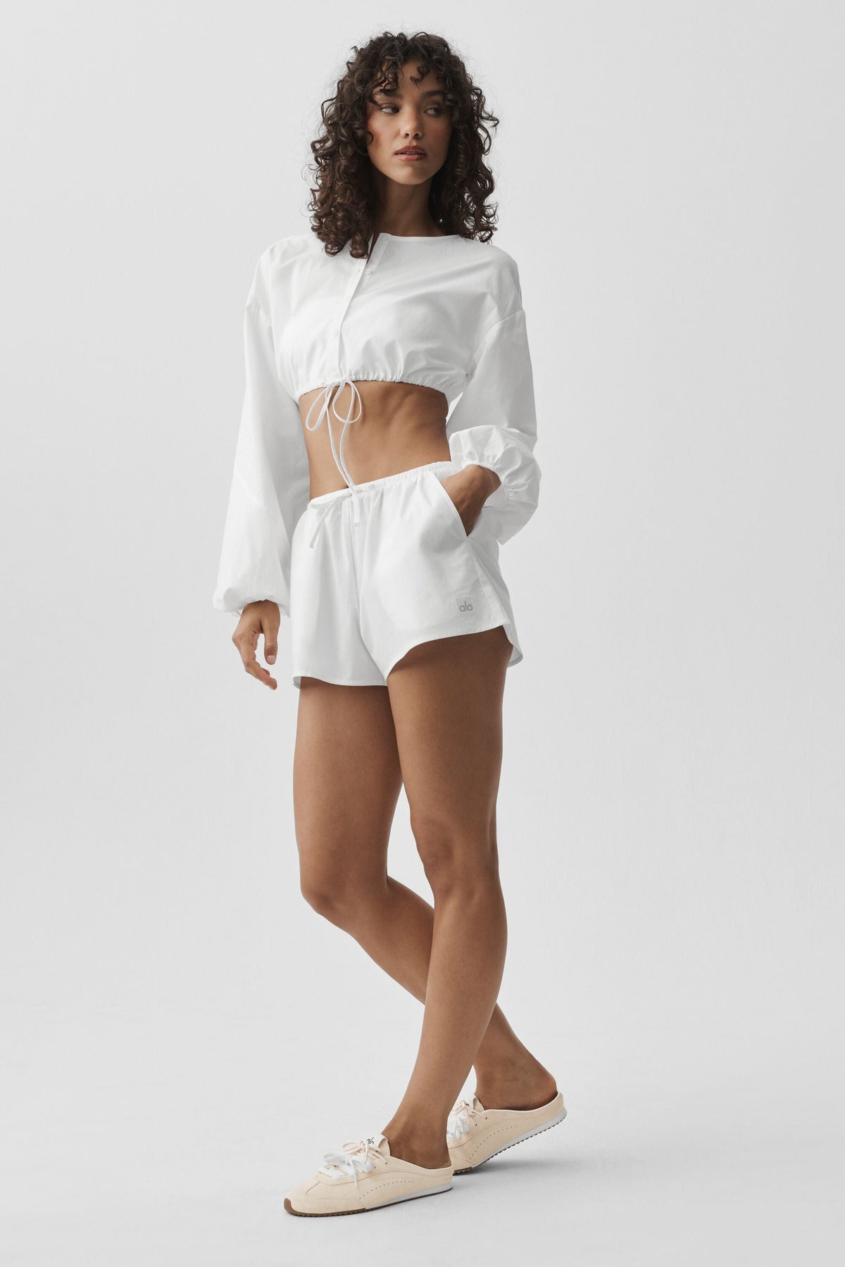 Alo Yoga Cotton High-Waist Real Deal Short - White - imagen 5
