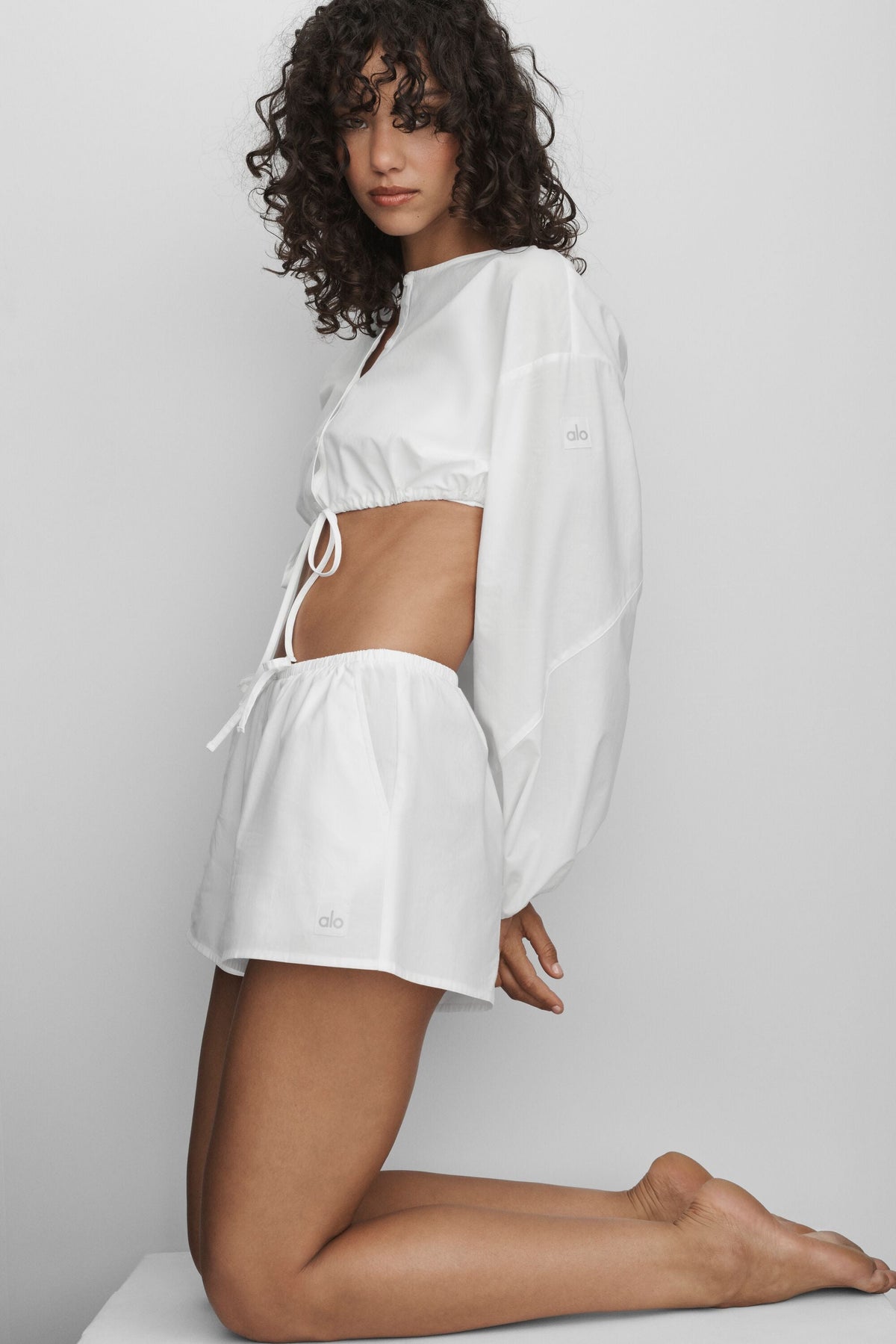Alo Yoga Cotton High-Waist Real Deal Short - White - imagen 4