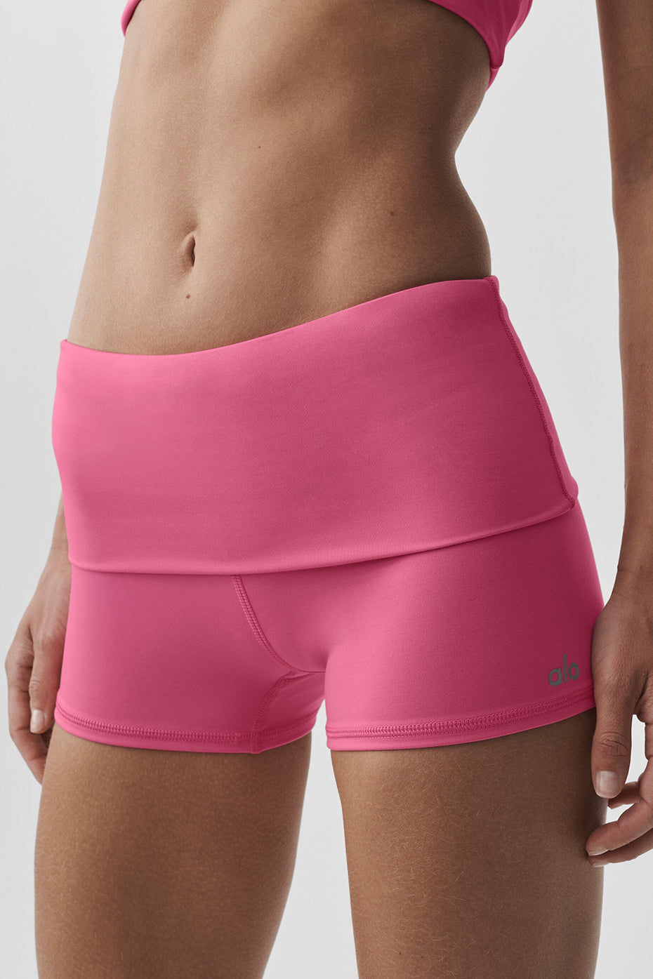Alo Yoga 3" ALO Softsculpt Low-Rise Foldover Short - Paradise Pink - imagen 4