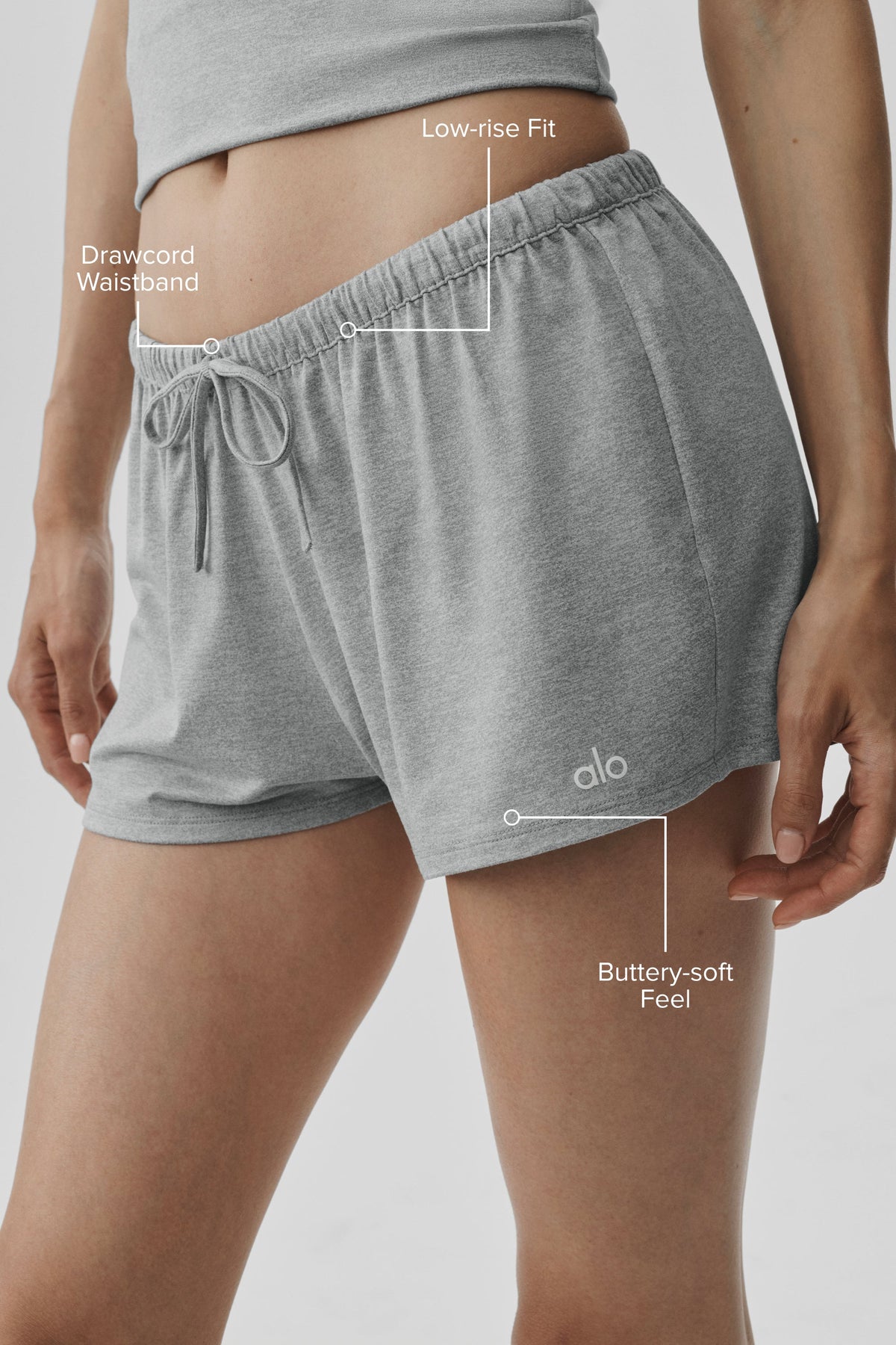 Alo Yoga Alosoft Low-Rise Finesse Short - Vintage Athletic Heather - imagen 2
