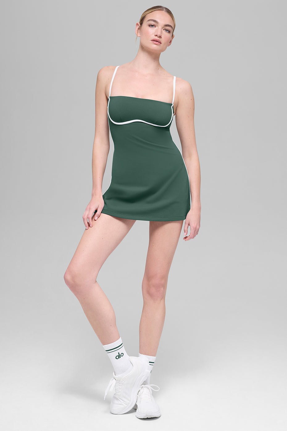 Alo Yoga Airbrush Streamlined Dress - Clover Green/White - imagen 5