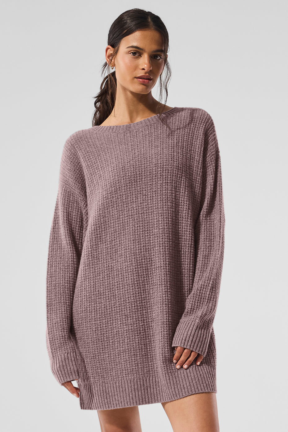 Alo Yoga Cashmere Plush Waffle Dress - Mushroom Heather - imagen 1