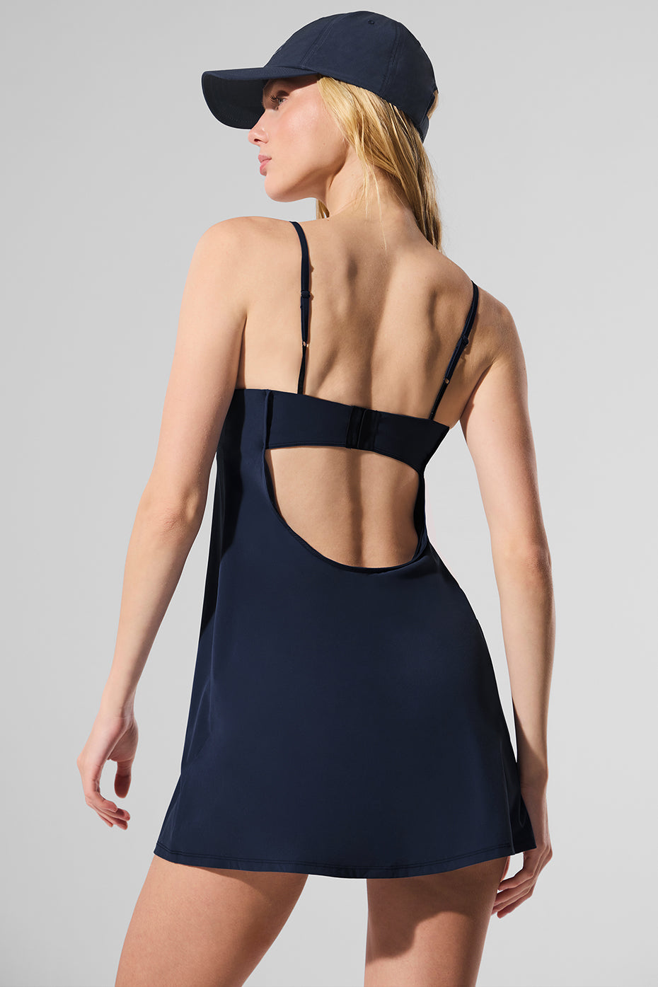 Alo Yoga Breezy Tennis Dress - Navy - imagen 4