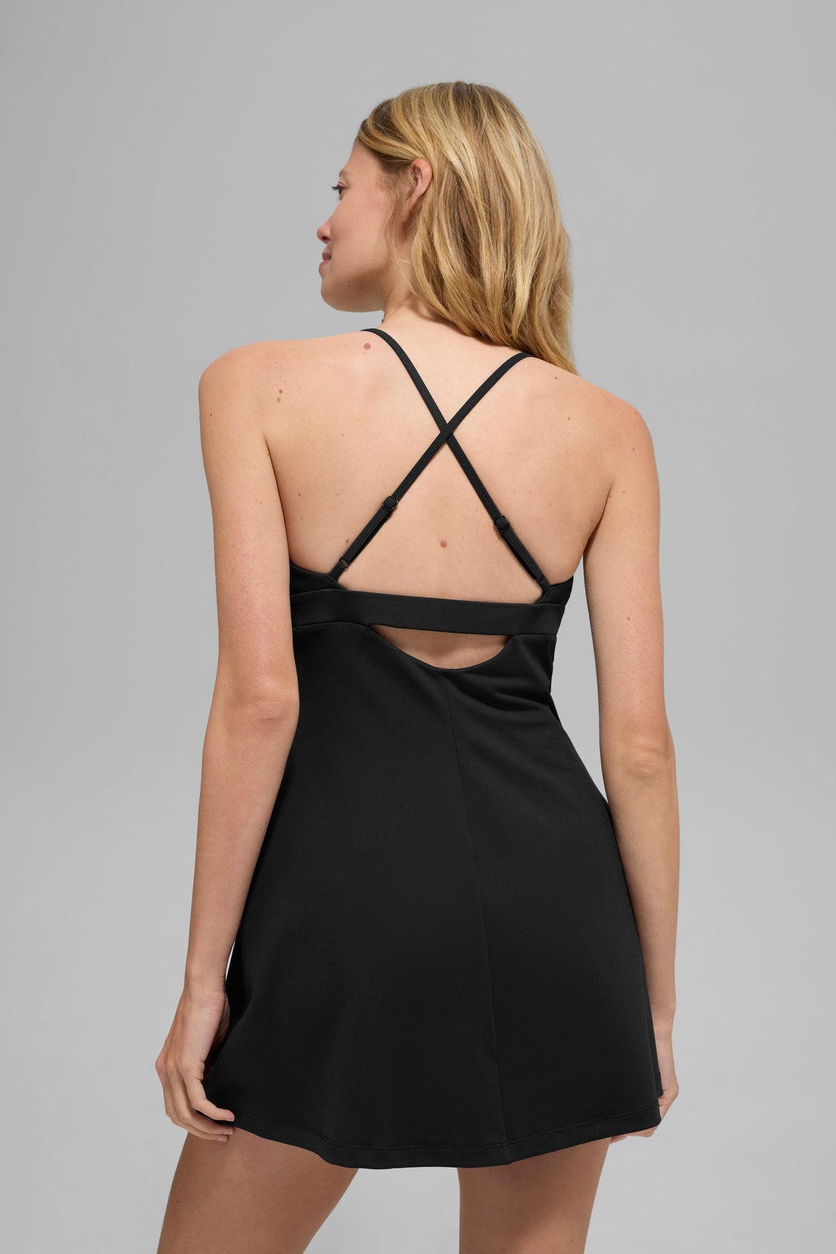 Alo Yoga Airbrush Splendor Dress - Black - imagen 3