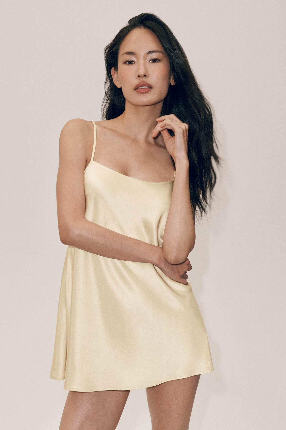 Alo Yoga Silk Blend Radiance Dress - Sandy Beige - imagen 1