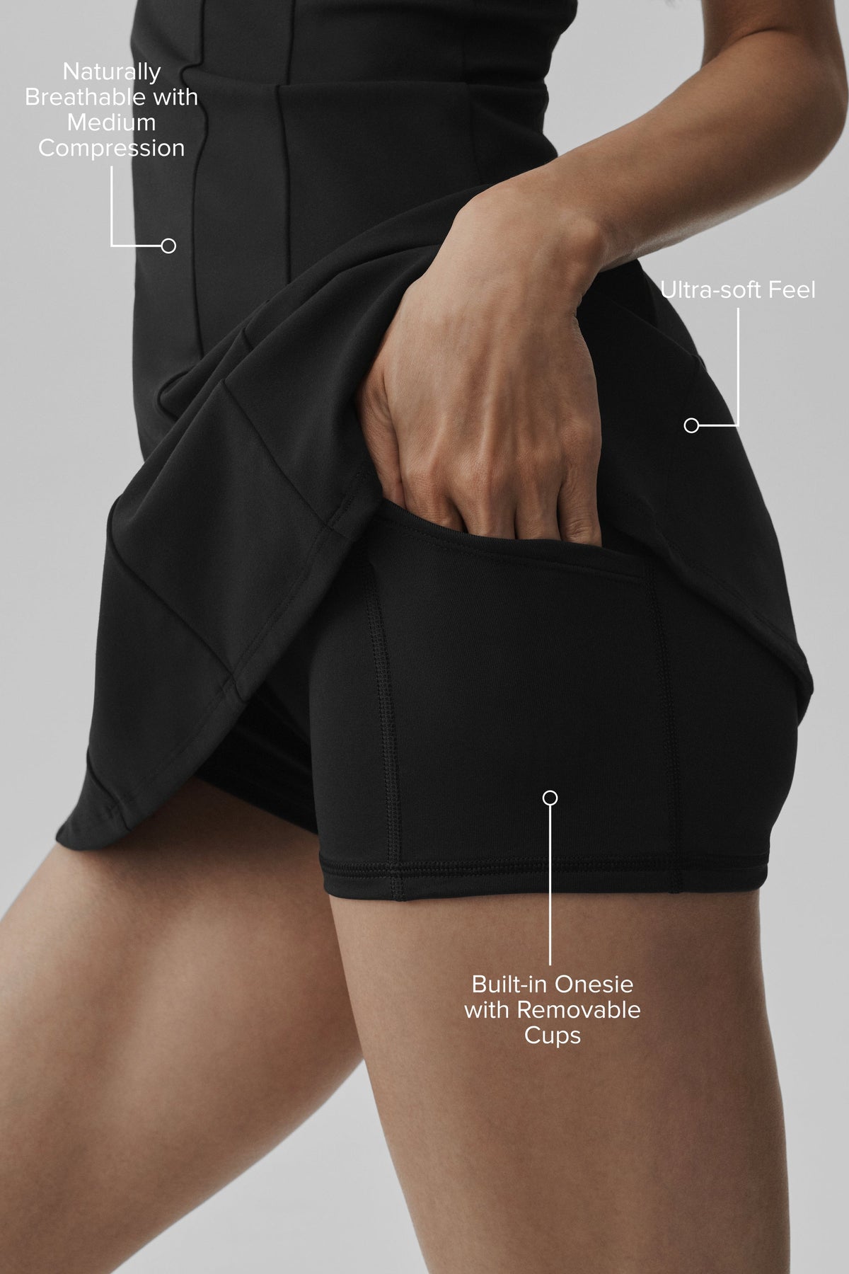 Alo Yoga ALO Softsculpt Desire Tennis Dress - Black - imagen 2