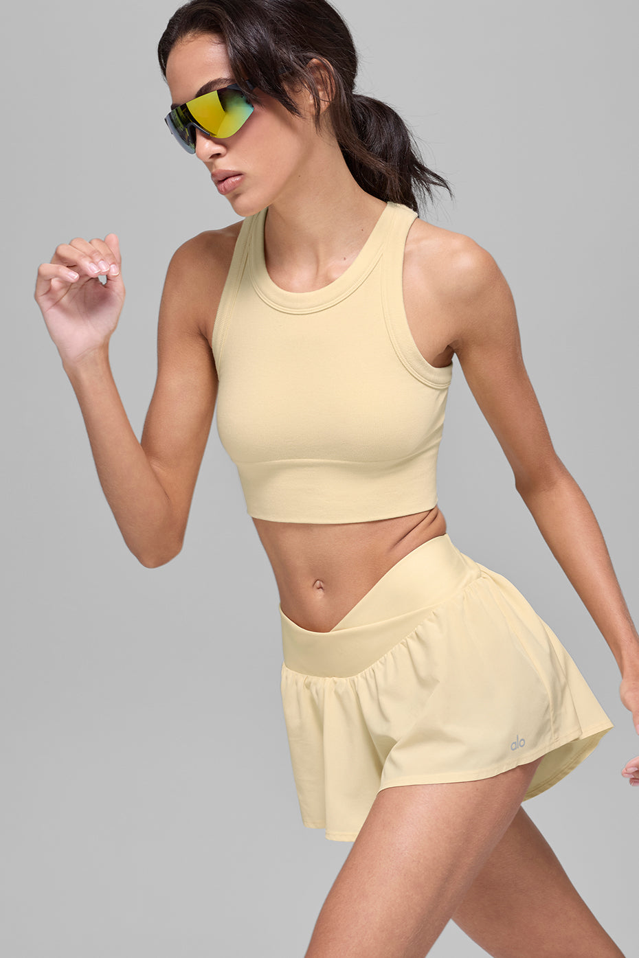 Alo Yoga Seamless Delight High Neck Bra - Candlelight Yellow - imagen 5