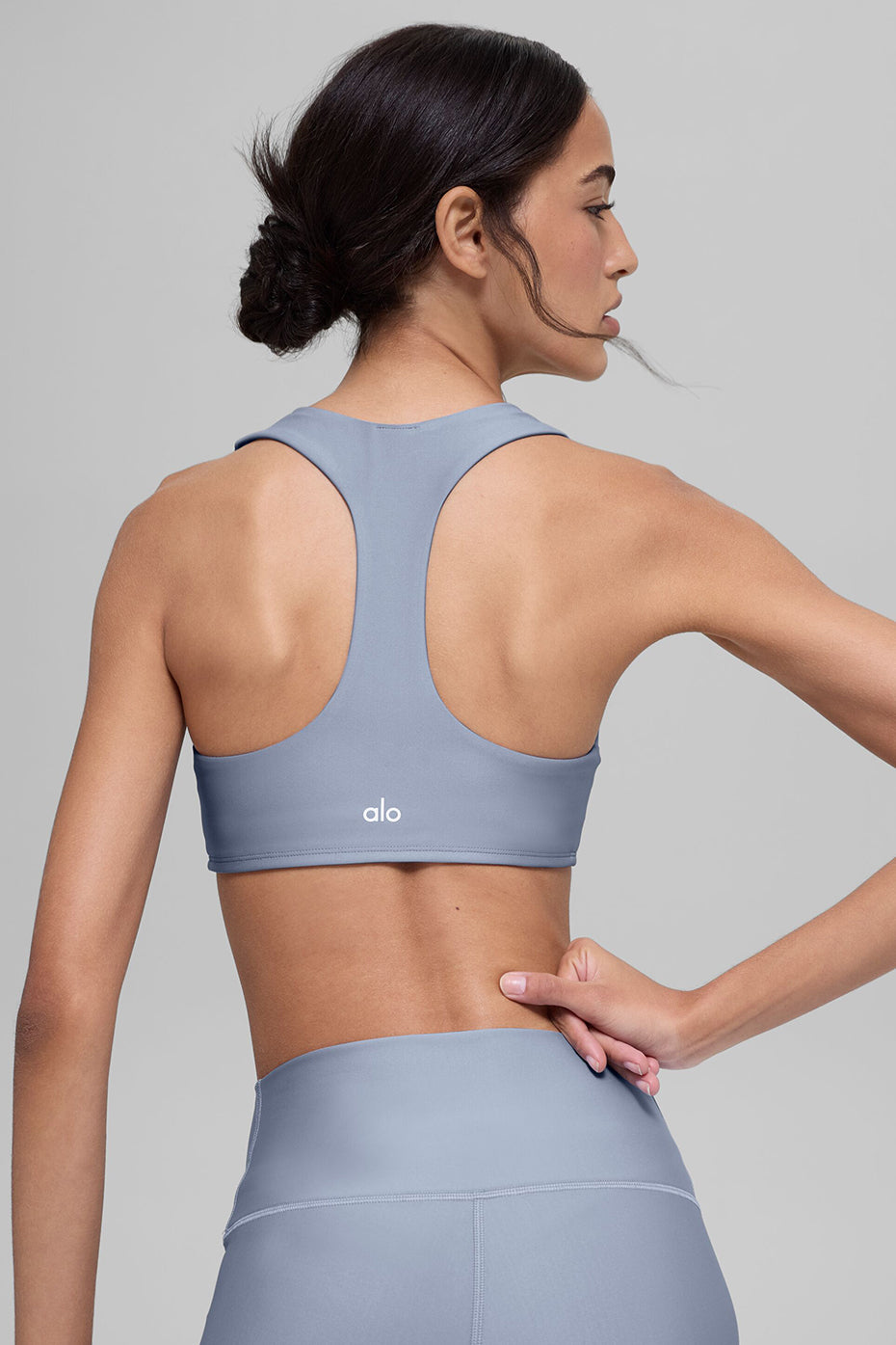 Alo Yoga Airlift Advantage Racerback Bra - Winter Frost - imagen 2