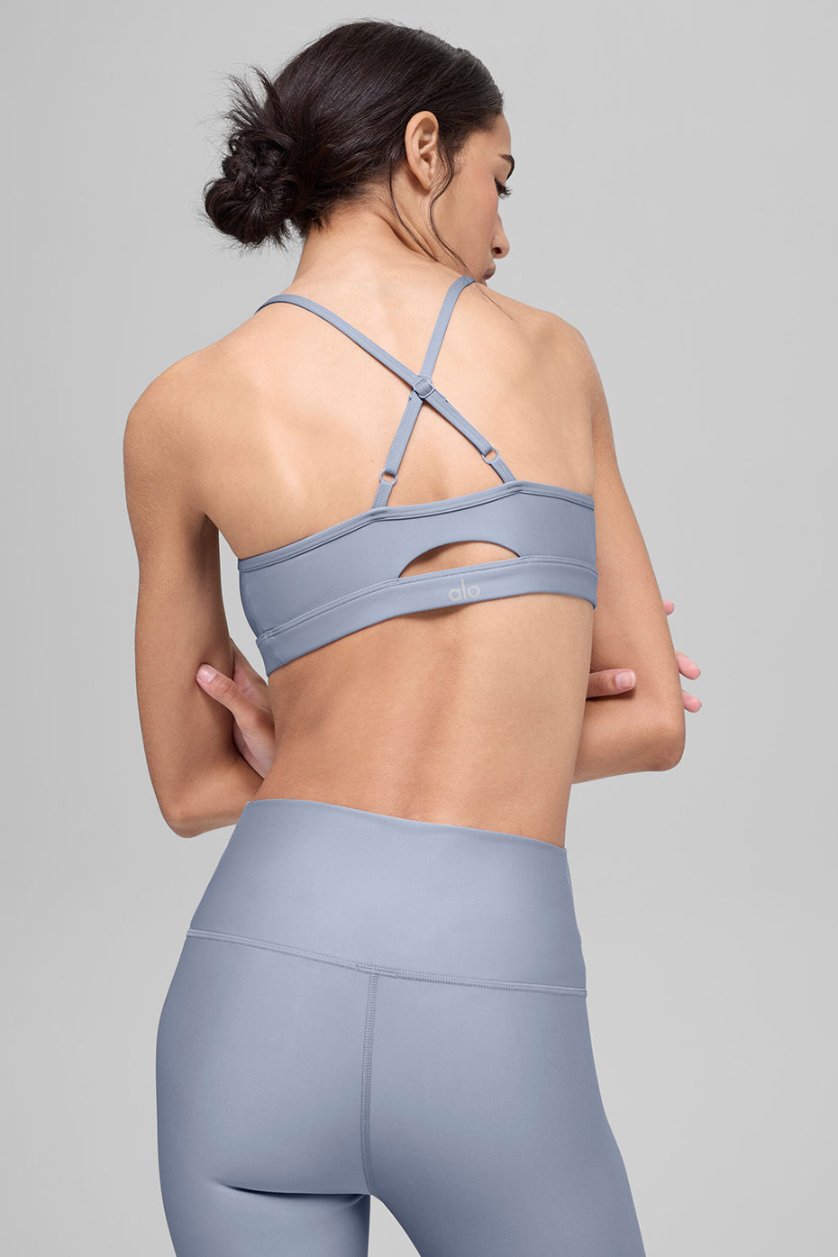 Alo Yoga Airlift Intrigue Bra - Winter Frost - imagen 2