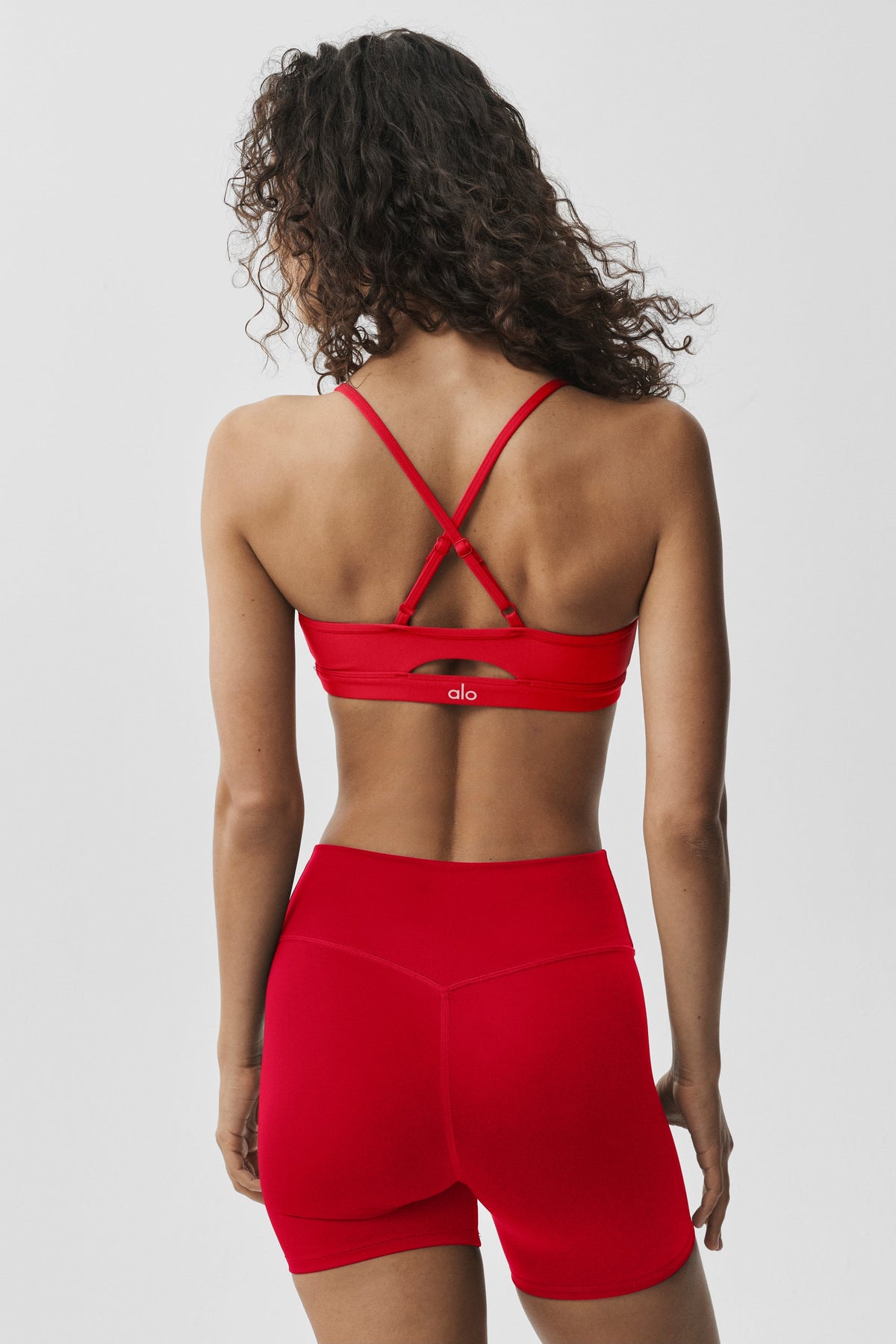 Alo Yoga Airlift Intrigue Bra - Bright Red - imagen 2