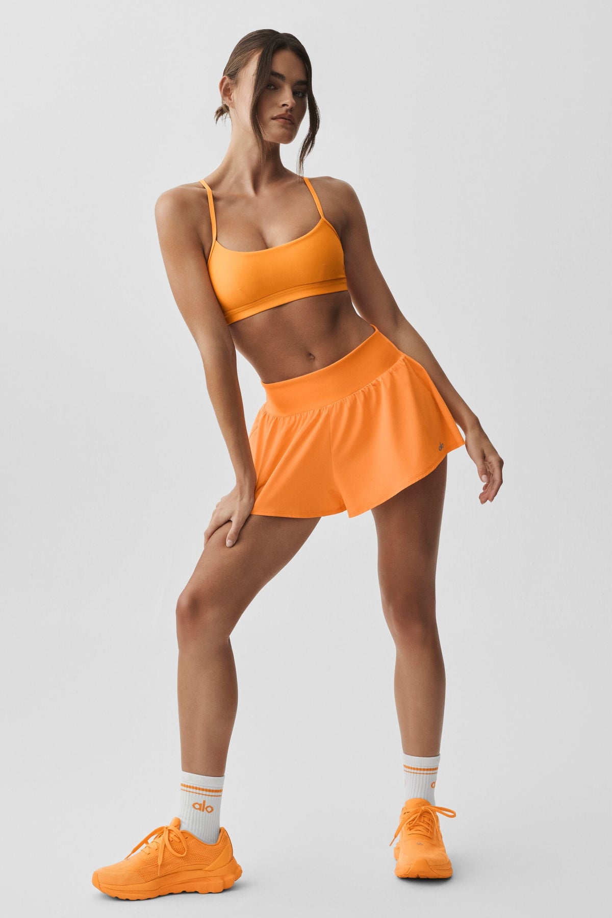 Alo Yoga Airlift Intrigue Bra - Satsuma Breeze - imagen 5