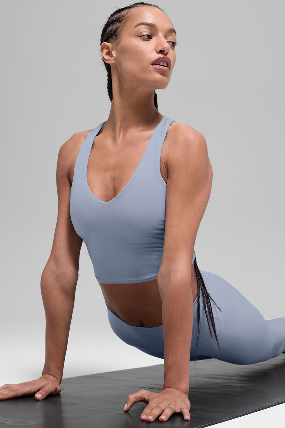 Alo Yoga Airbrush Real Bra Tank - Winter Frost - imagen 3