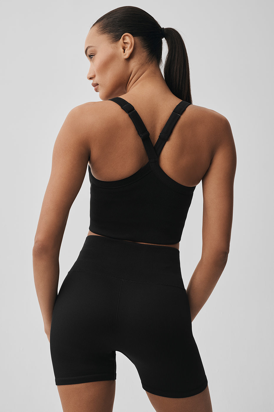 Alo Yoga Seamless Ribbed Favorite Bra Tank - Black - imagen 2