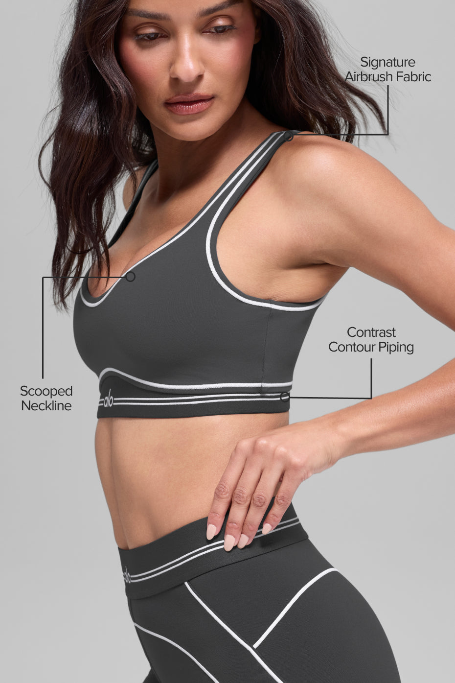 Alo Yoga Airbrush Heart Throb Bra - Anthracite/White - imagen 2