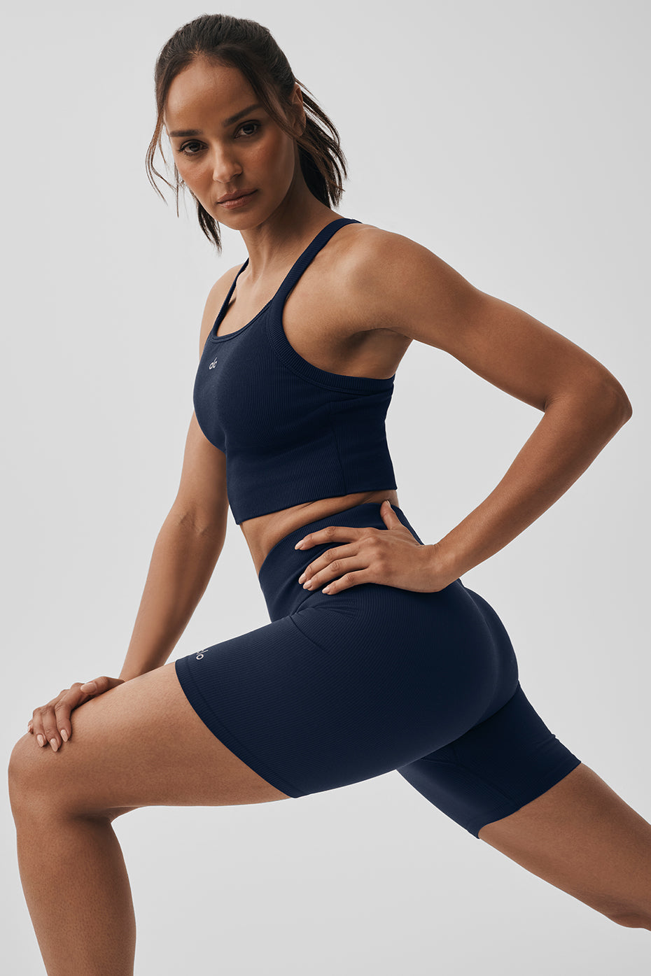 Alo Yoga Seamless Ribbed Favorite Bra Tank - Navy - imagen 4