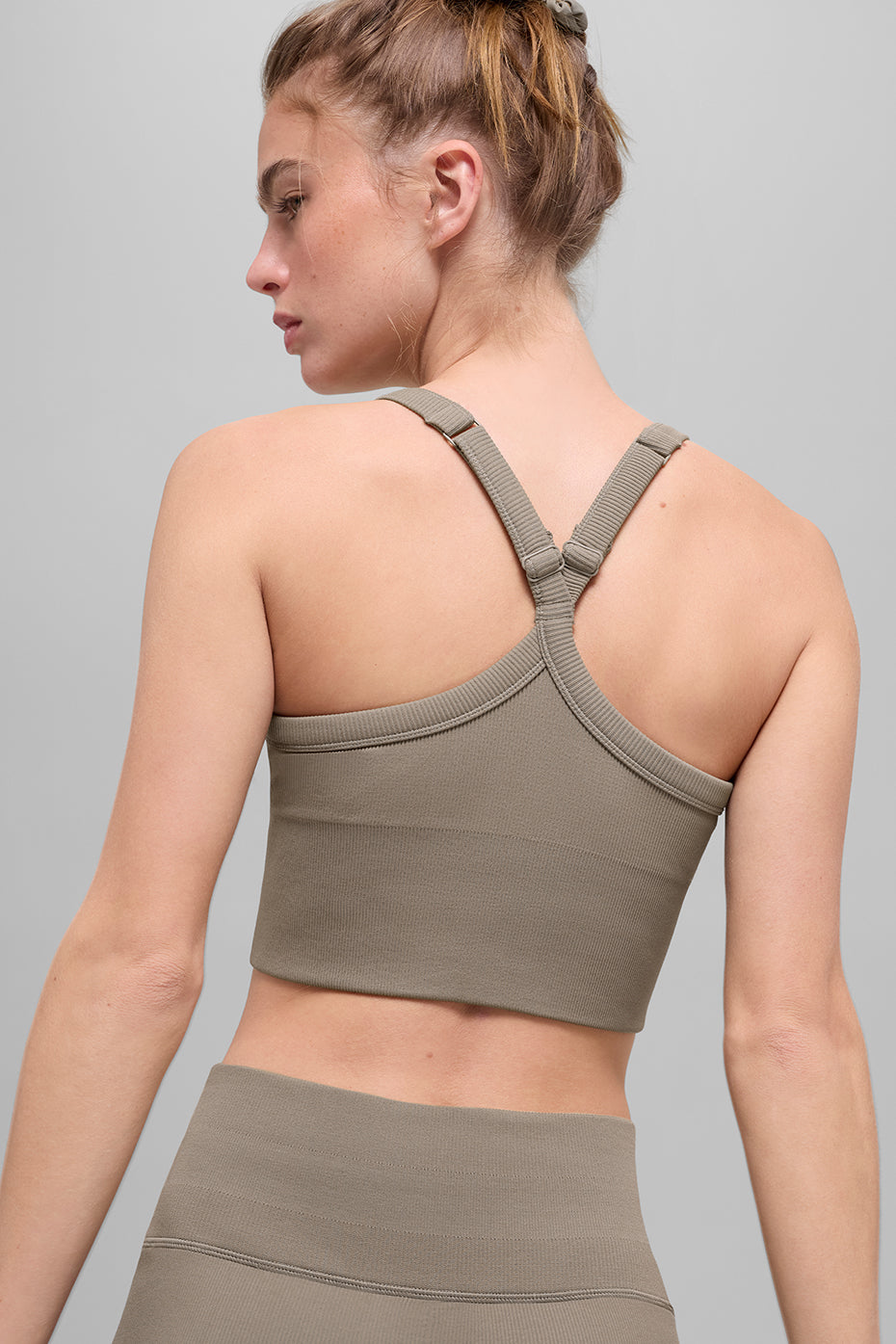 Alo Yoga Seamless Ribbed Favorite Bra Tank - Light Cocoa - imagen 2