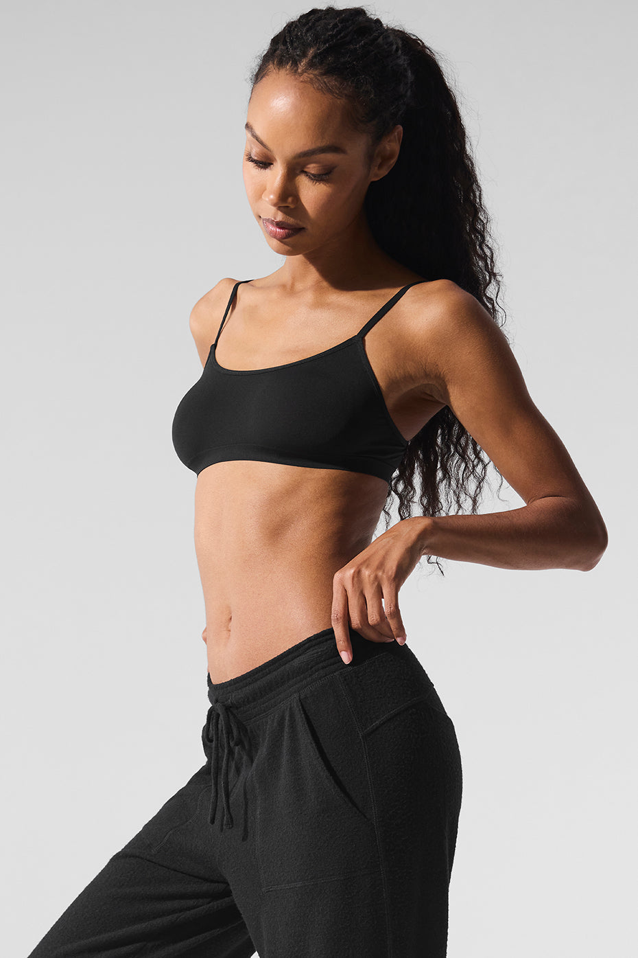 Alo Yoga Sheer Glow Bra - Black - imagen 5