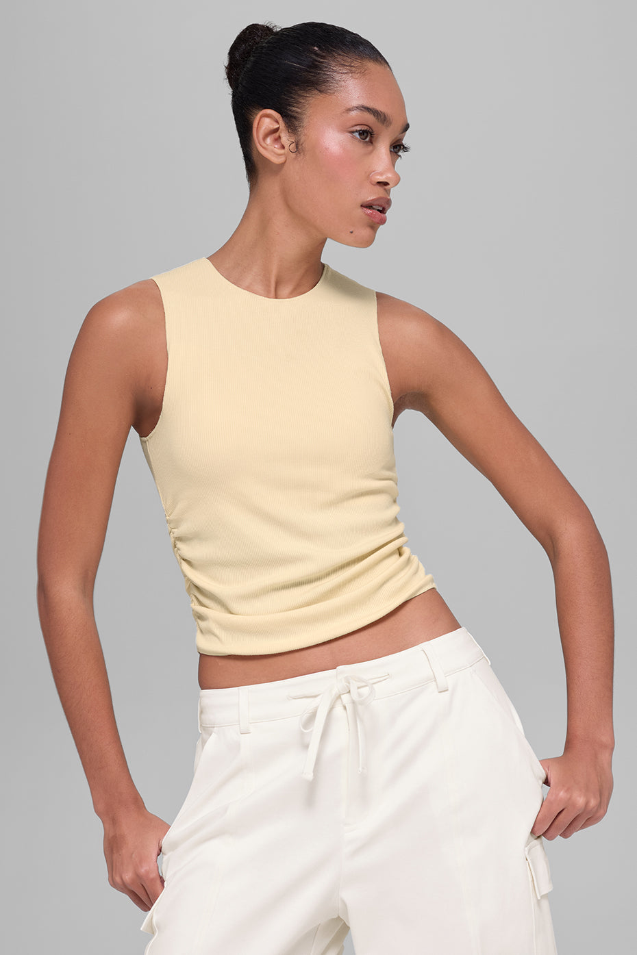 Alo Yoga Ribbed En Pointe Tank - Candlelight Yellow - imagen 1