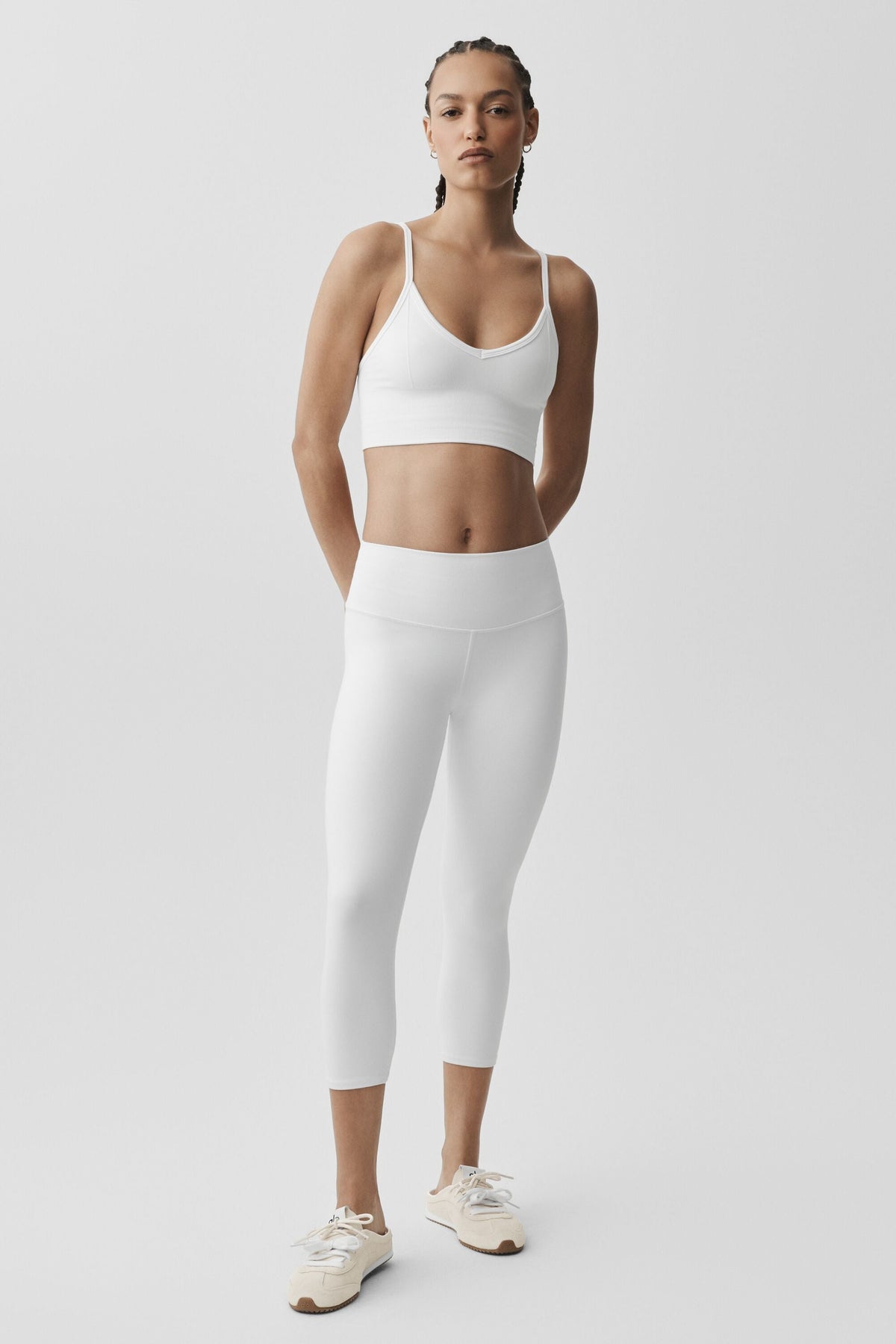 Alo Yoga Seamless Modal Ribbed Delight Bralette - White - imagen 5