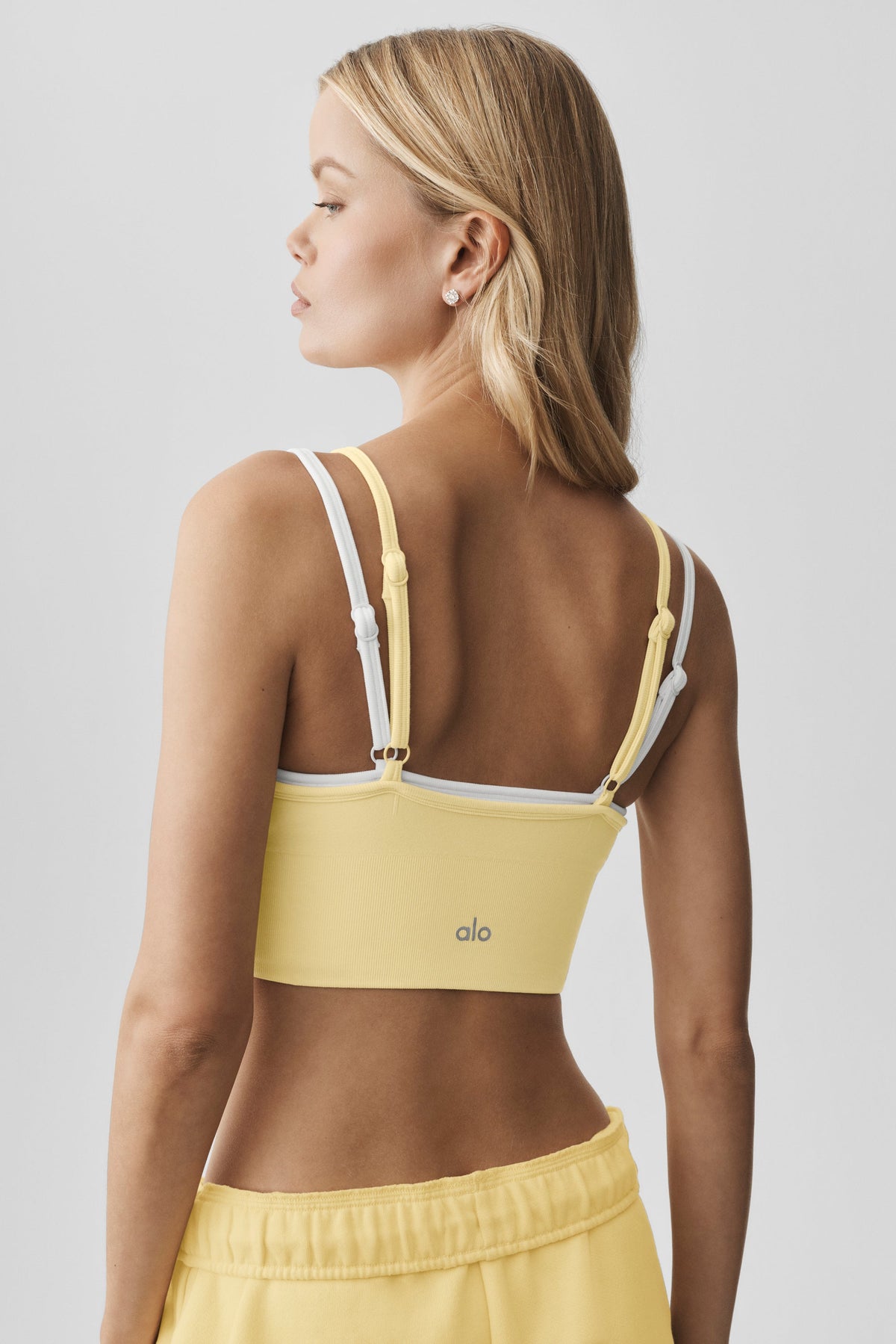 Alo Yoga Seamless Modal Ribbed Delight Bralette - Warm Butter - imagen 2