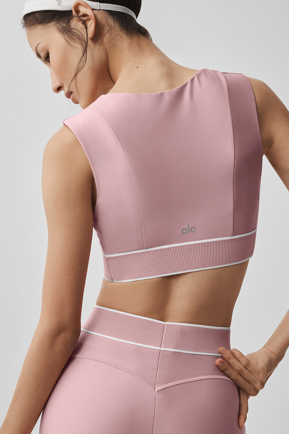 Alo Yoga Airlift Alignment Bra - Vintage Pink/White - imagen 5
